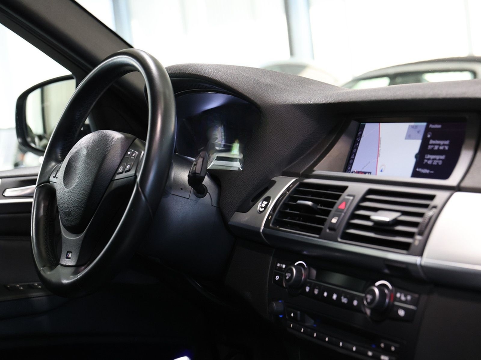 BMW X5 M xDrive50i WHITE M-SPORTPAKET / PANORAMA foto 28