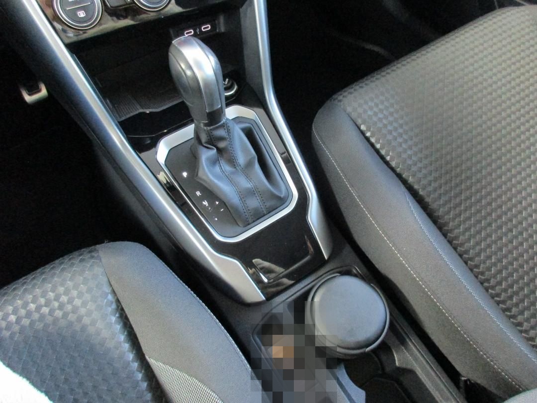 Volkswagen T-ROC Active 1,5 TSI DSG eKlappe,RearView,ACC foto 9