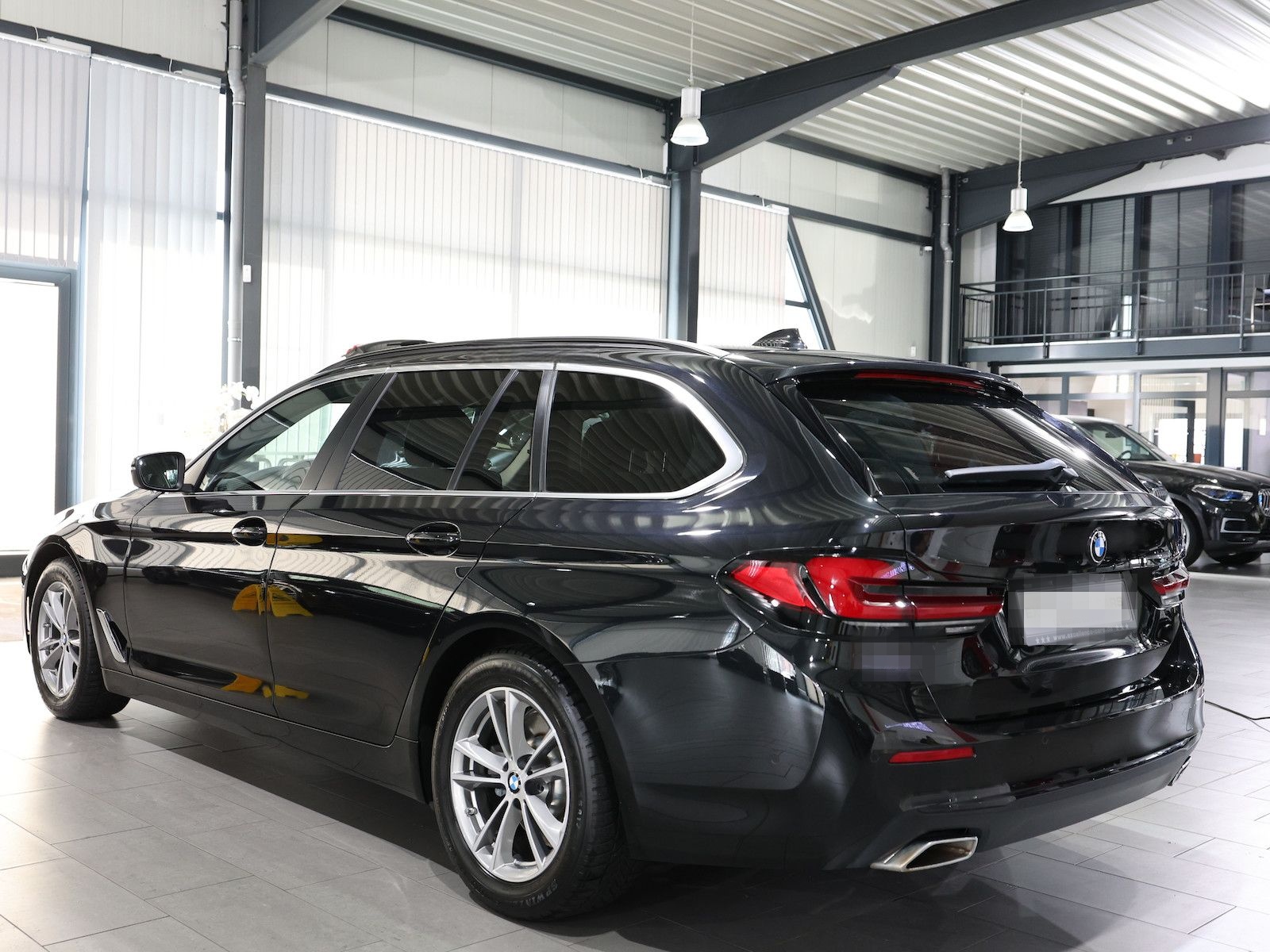 BMW 520d Touring xDrive BUSINESS / VOLL-LEDER / LED foto 7