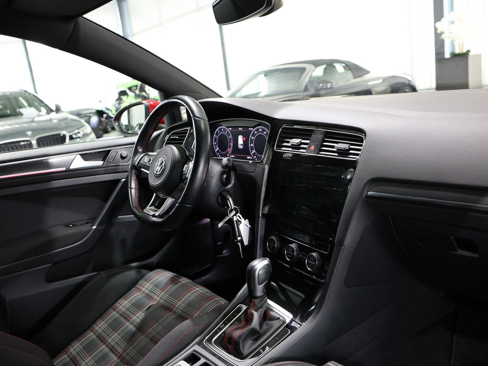 Volkswagen Golf GTI VII 2.0 TSI DSG GTI PERFORMANCE RED foto 20