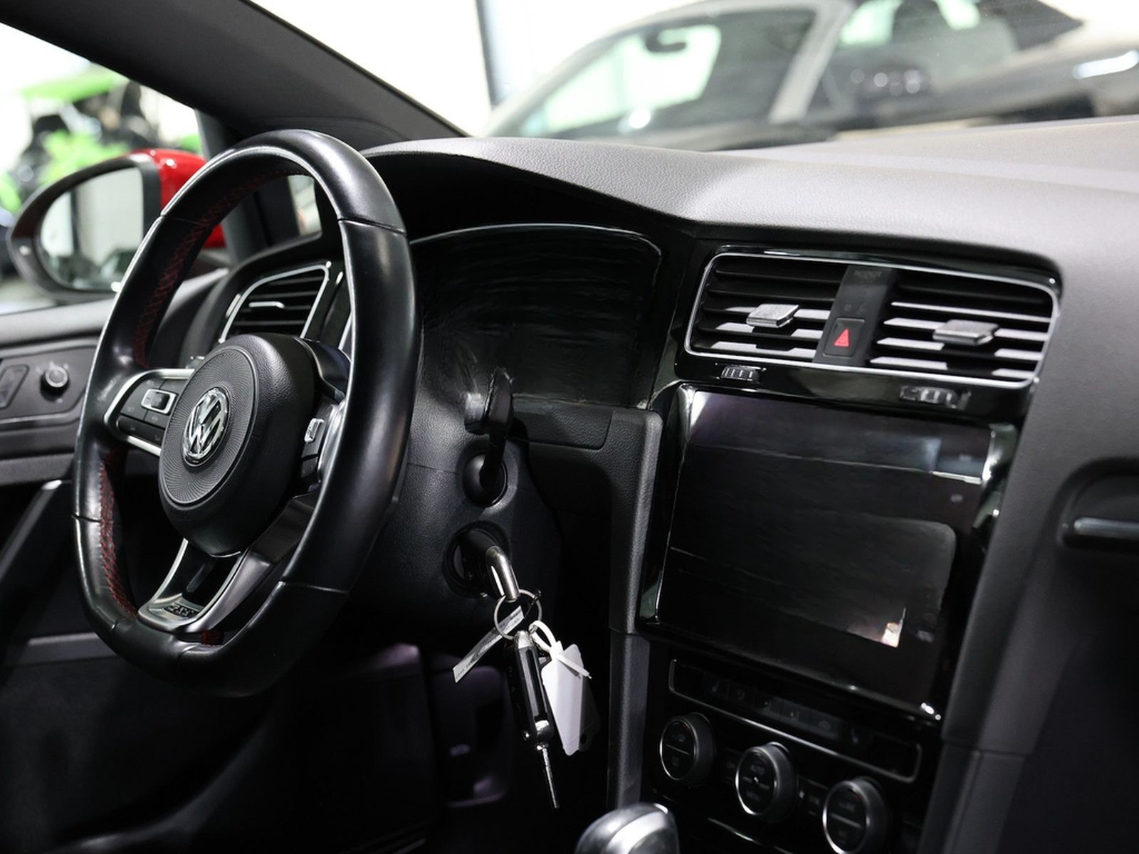 Volkswagen Golf GTI VII 2.0 TSI DSG GTI PERFORMANCE RED foto 21