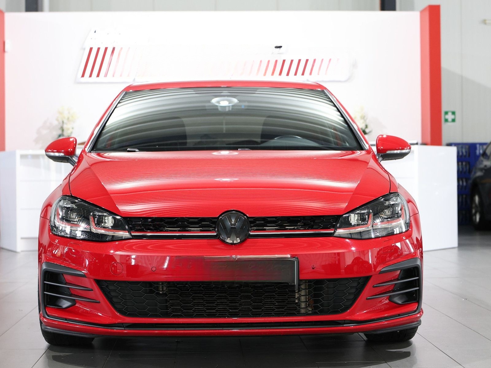 Volkswagen Golf GTI VII 2.0 TSI DSG GTI PERFORMANCE RED foto 7