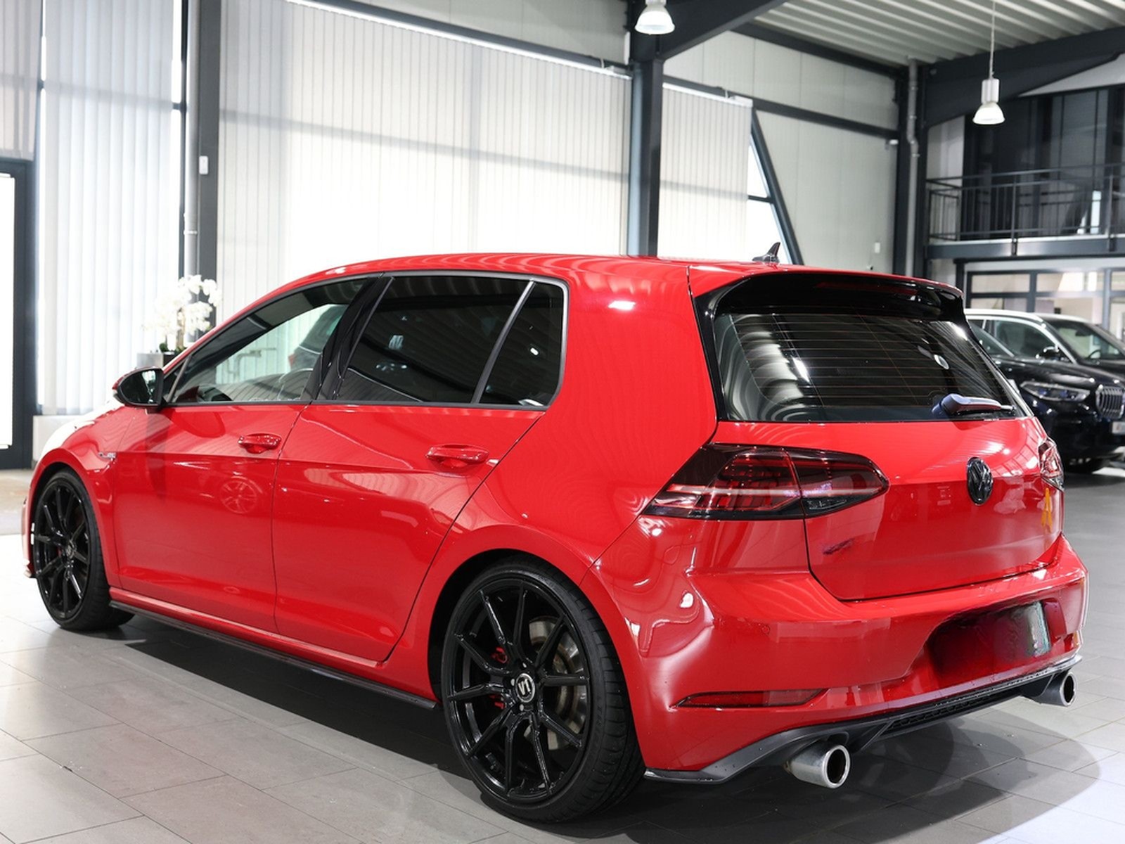 Volkswagen Golf GTI VII 2.0 TSI DSG GTI PERFORMANCE RED foto 10