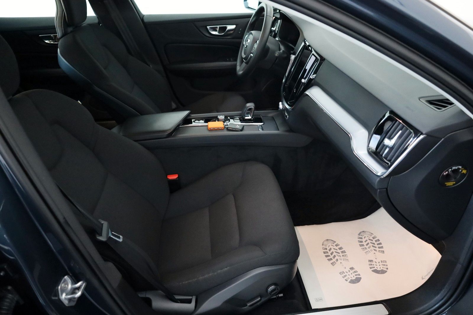 Volvo V60 Kombi Momentum Pro Navi,LED,SH,360°,AppleCar foto 5