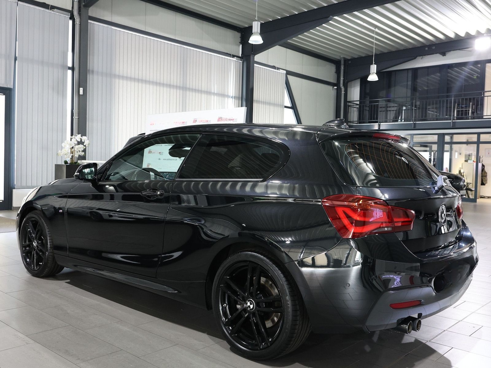 BMW 120i M-SPORT EDITION SHADOW LED,LEDER,NAVI-KAM foto 9