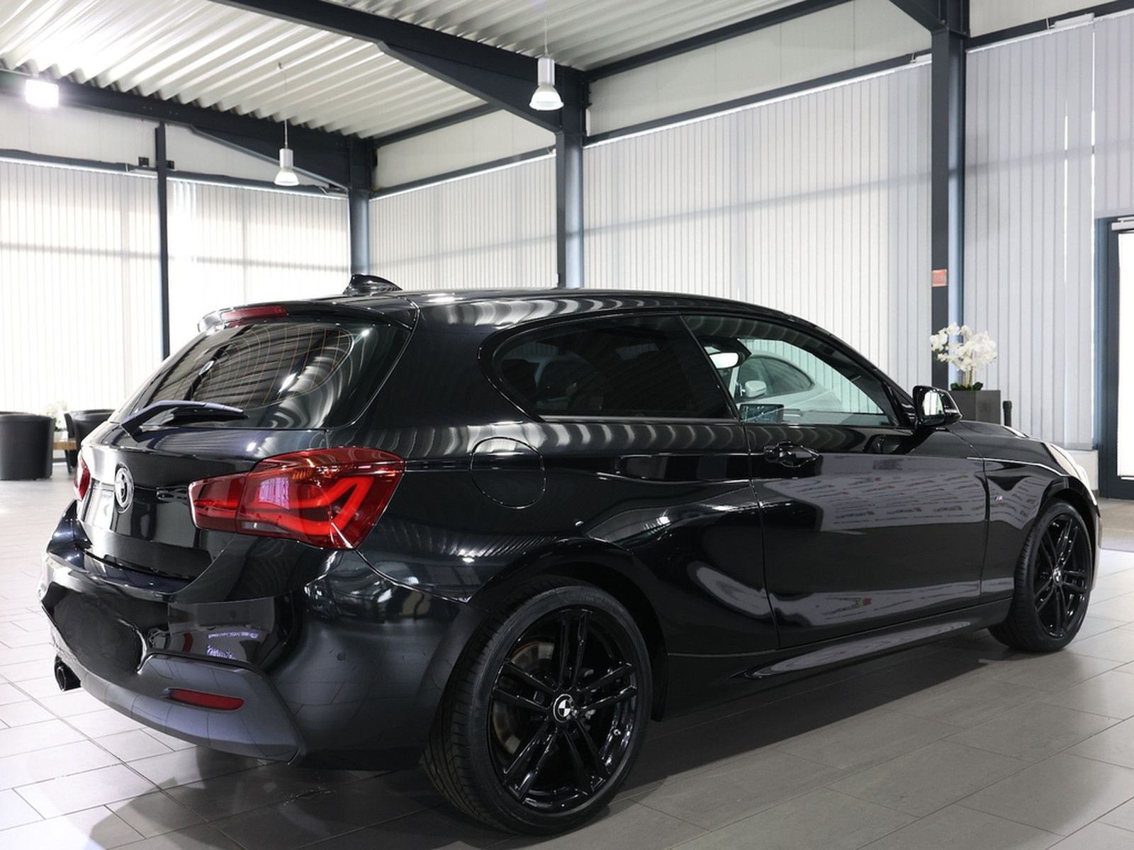 BMW 120i M-SPORT EDITION SHADOW LED,LEDER,NAVI-KAM foto 10