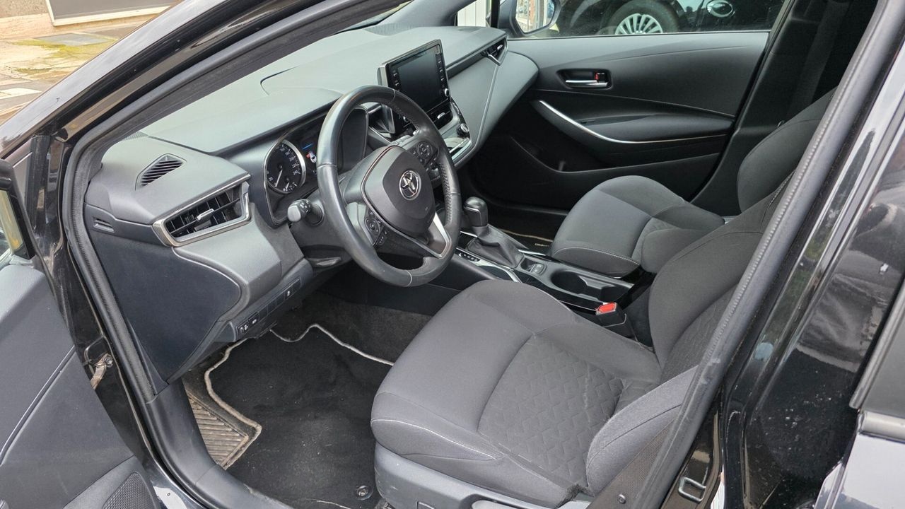 Toyota Corolla 1.8 Hybrid Business foto 7
