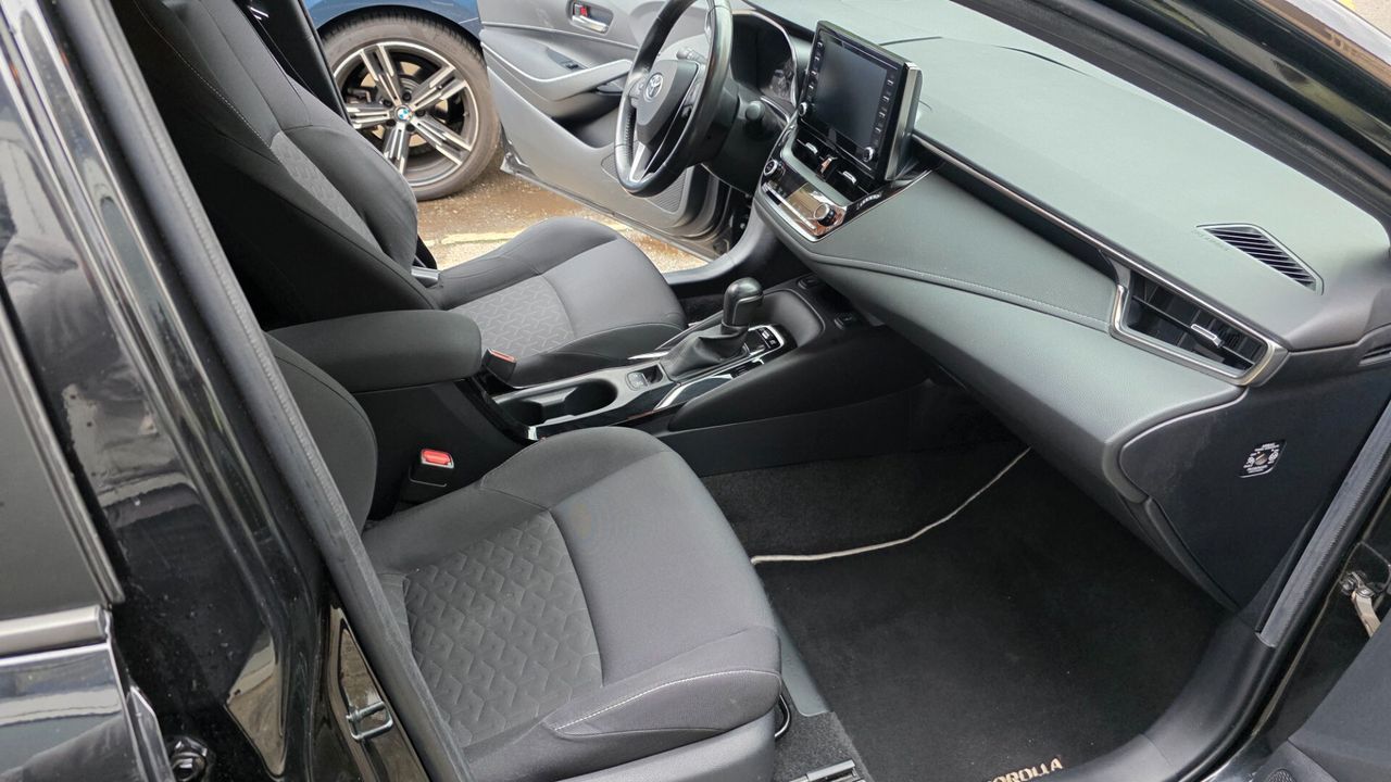 Toyota Corolla 1.8 Hybrid Business foto 10