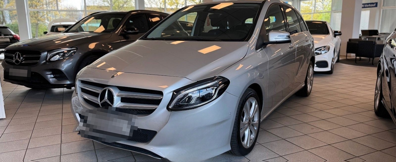 Mercedes-Benz B 200 Urban 7G-DCT LED AHK SHZ TWA Memory foto 3