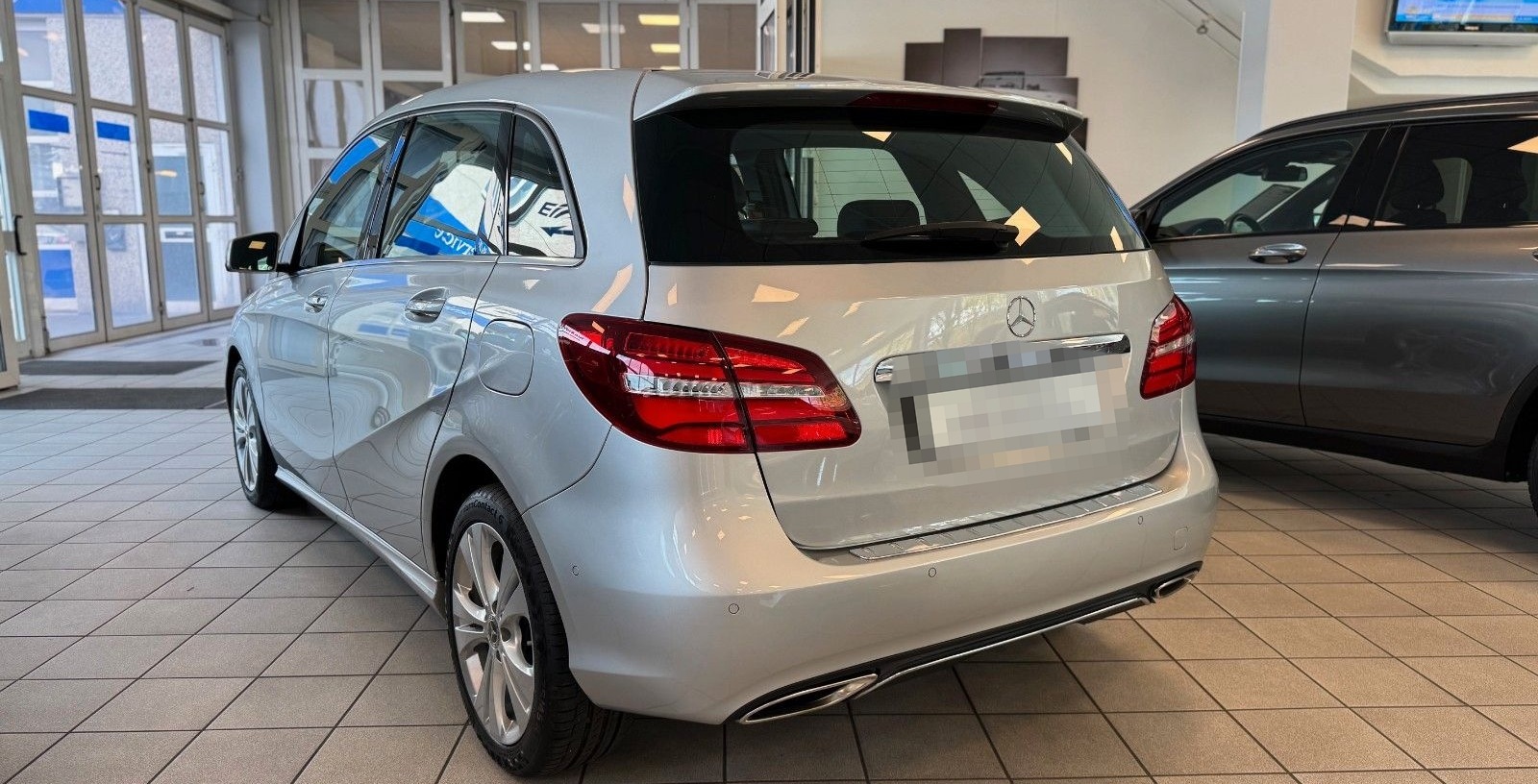 Mercedes-Benz B 200 Urban 7G-DCT LED AHK SHZ TWA Memory foto 4