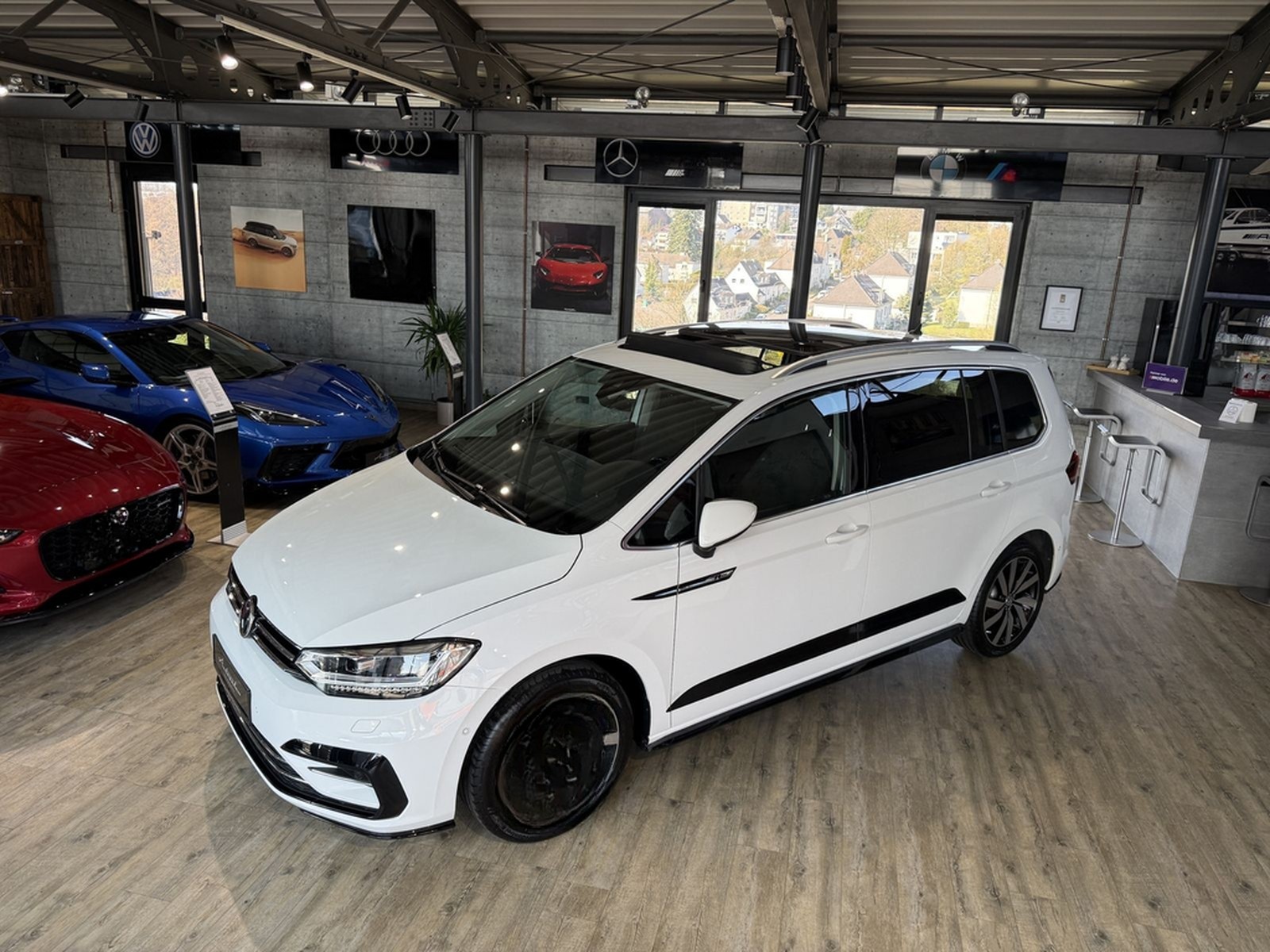 Volkswagen Touran R-Line DSG*PANO*ACC*LED*MASSAGE* foto 2