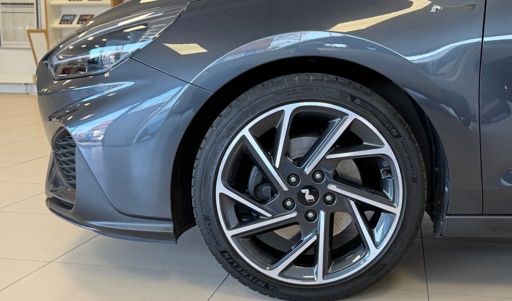 Hyundai i30 1.5 T-GDI 48V-Hyb. N-Line +AHK+8Fach bereift foto 25