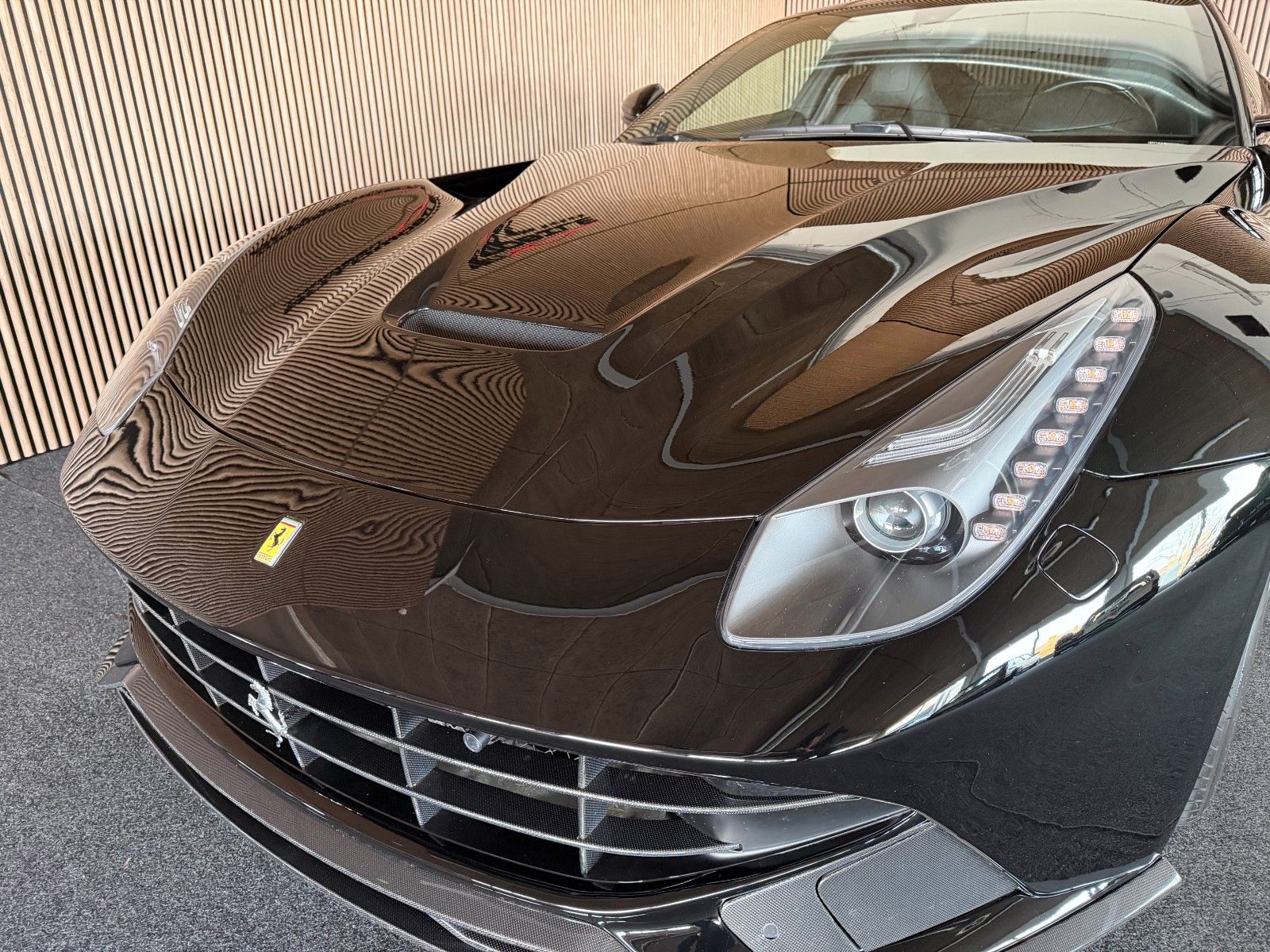 Ferrari Novitec Auspuff + Carbon Garantie 10/2028 foto 2