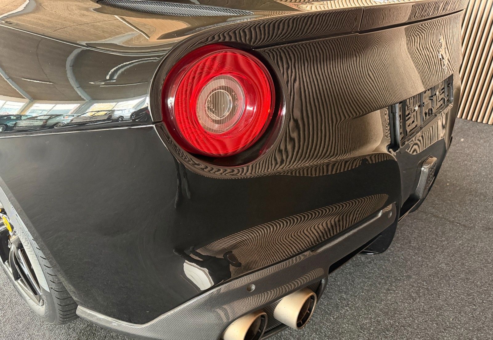 Ferrari Novitec Auspuff + Carbon Garantie 10/2028 foto 6