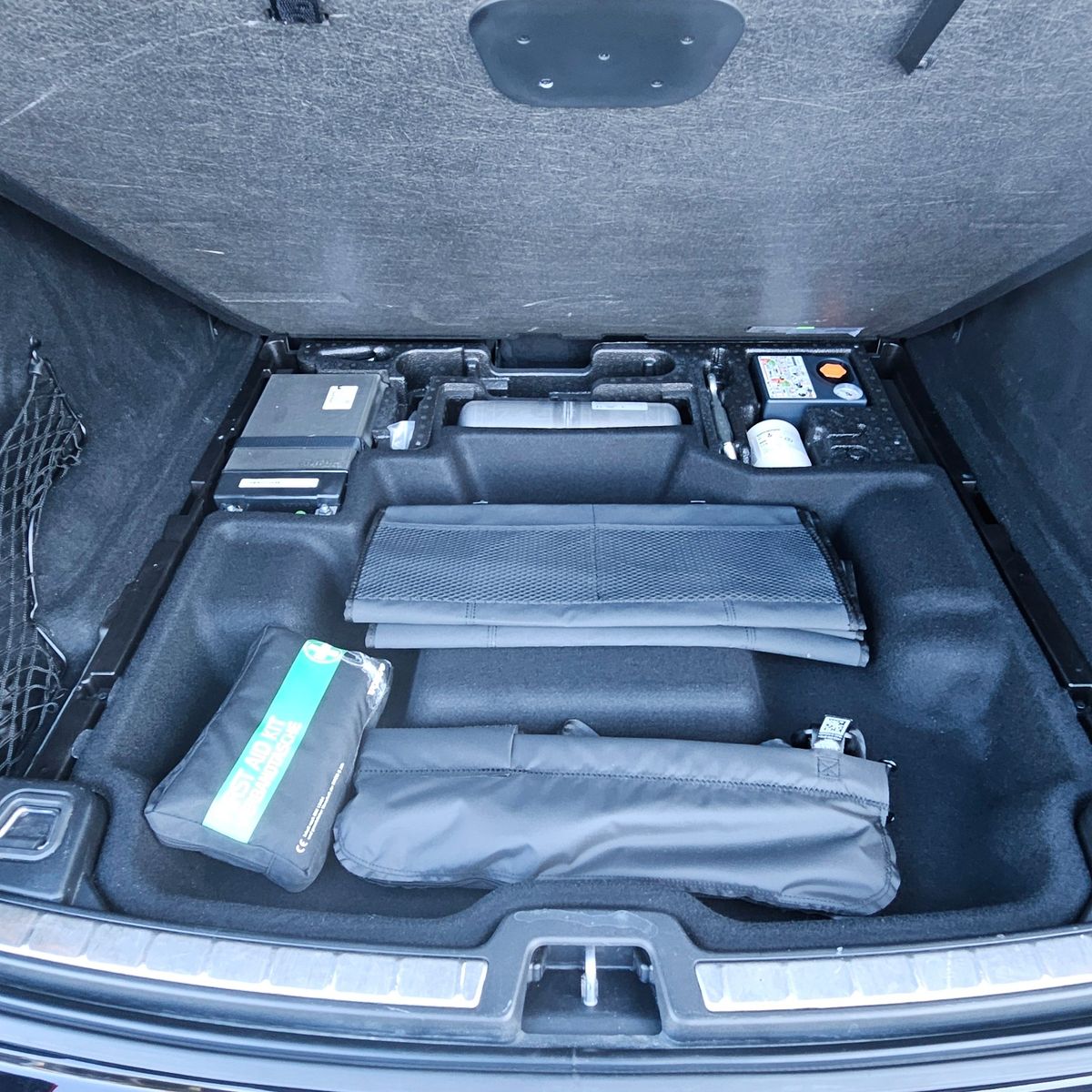 Volvo XC60 R Design*seltener B6!*AIRRIDE*22'*NP81t€ foto 9