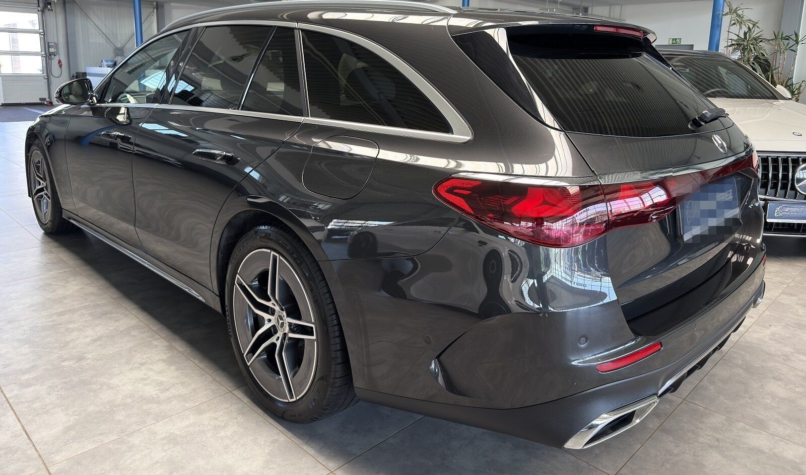 Mercedes-Benz E 300 T de 4M AMG PREM.+SUPERSCREEN-UVP:105.815€ foto 4