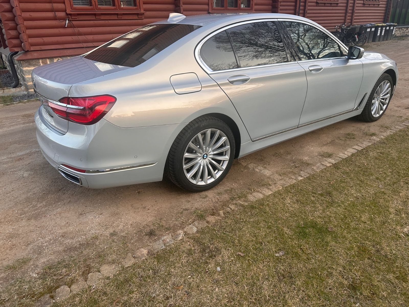 BMW 730d xDrive - BMW Individual foto 8