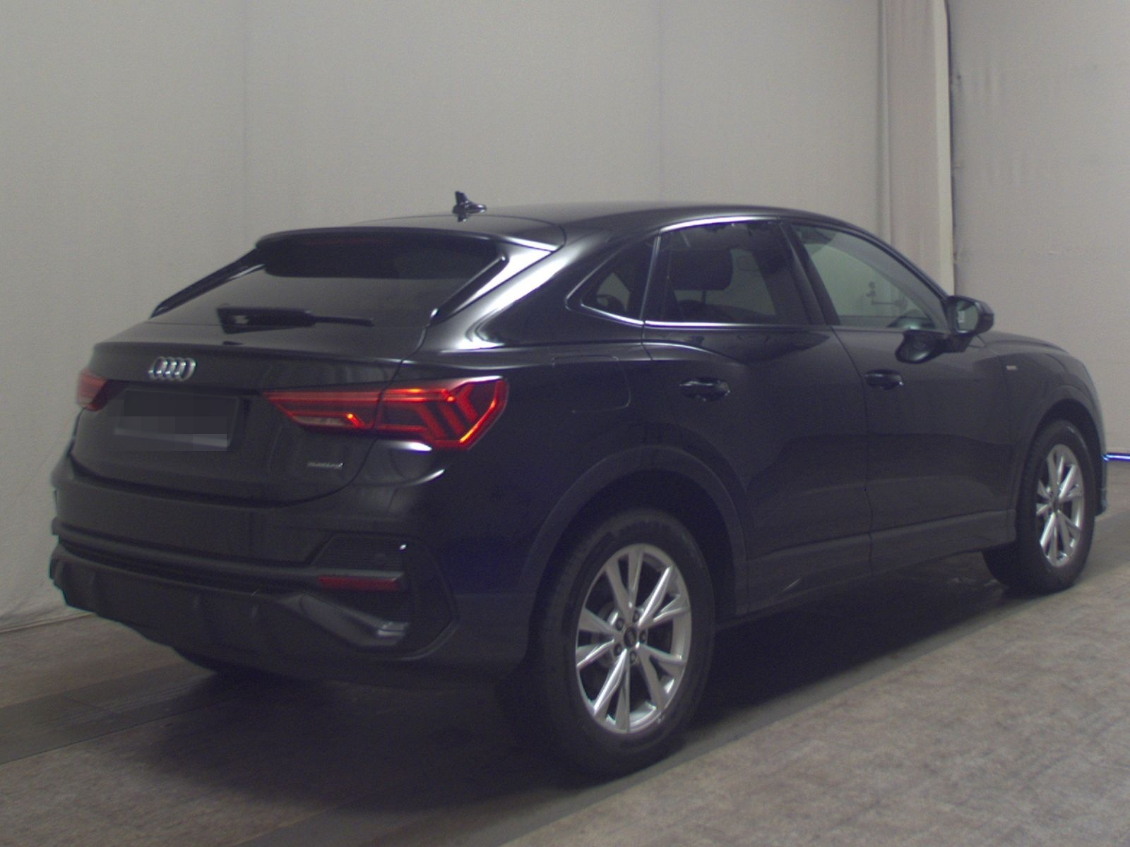 Audi Q3 Sportback 40 TDI S-Line Navi vc LED Sonos RFK foto 4