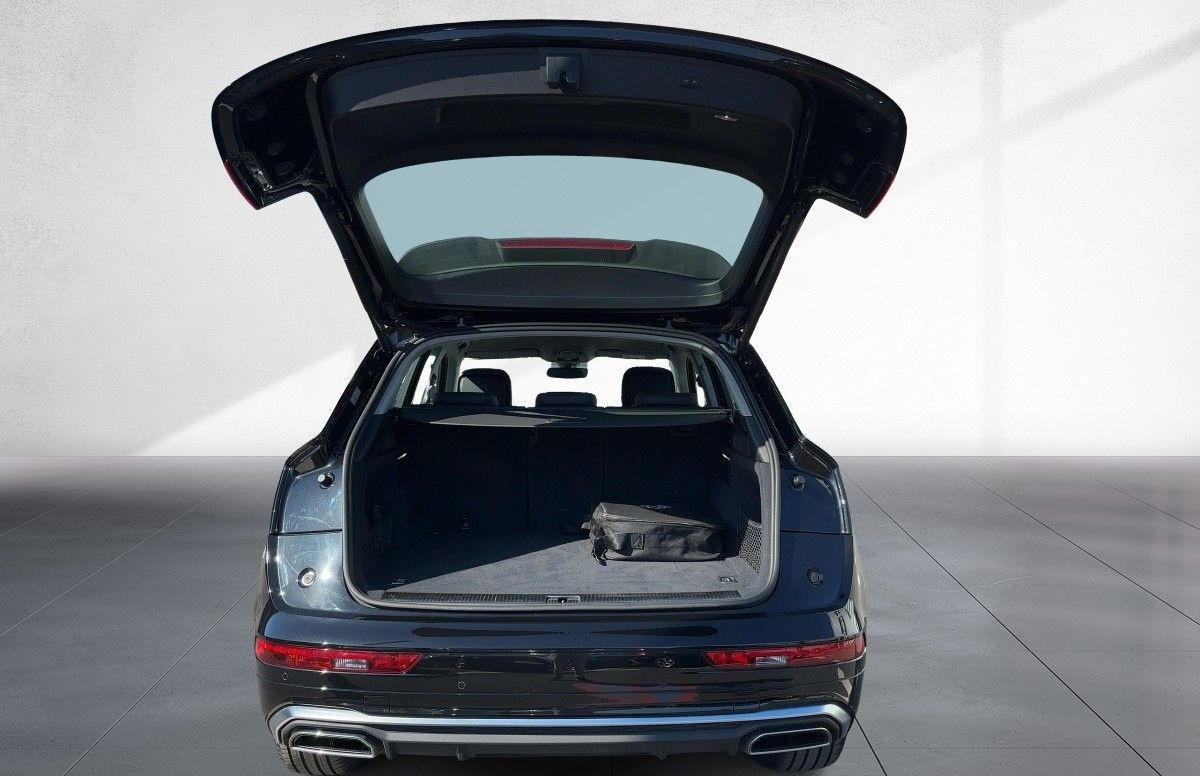 Audi Q5 TFSIe S line 55 quattro S tronic AHZV Head-up foto 12