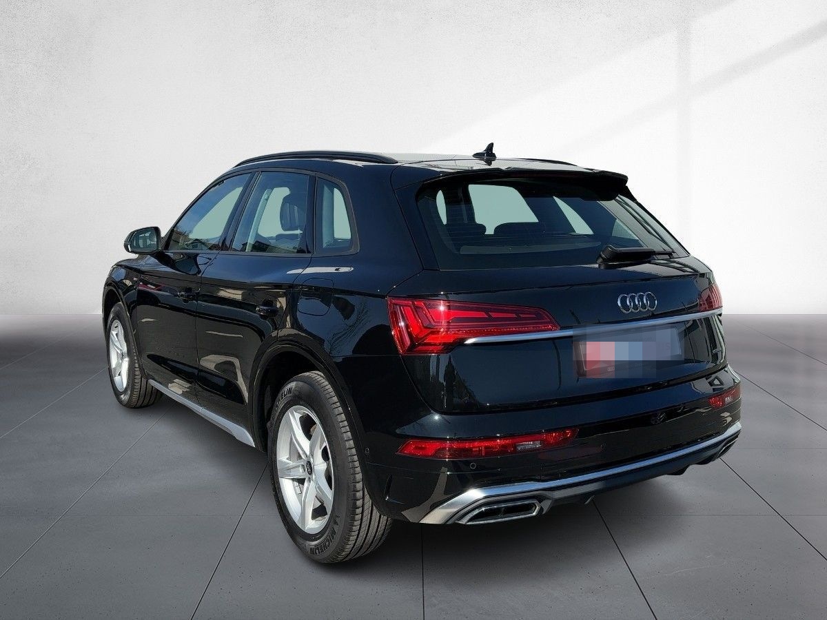 Audi Q5 TFSIe S line 55 quattro S tronic AHZV Head-up foto 3