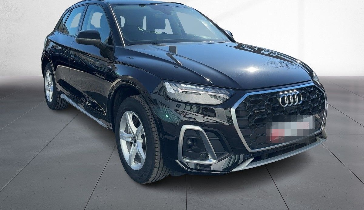 Audi Q5 TFSIe S line 55 quattro S tronic AHZV Head-up foto 6