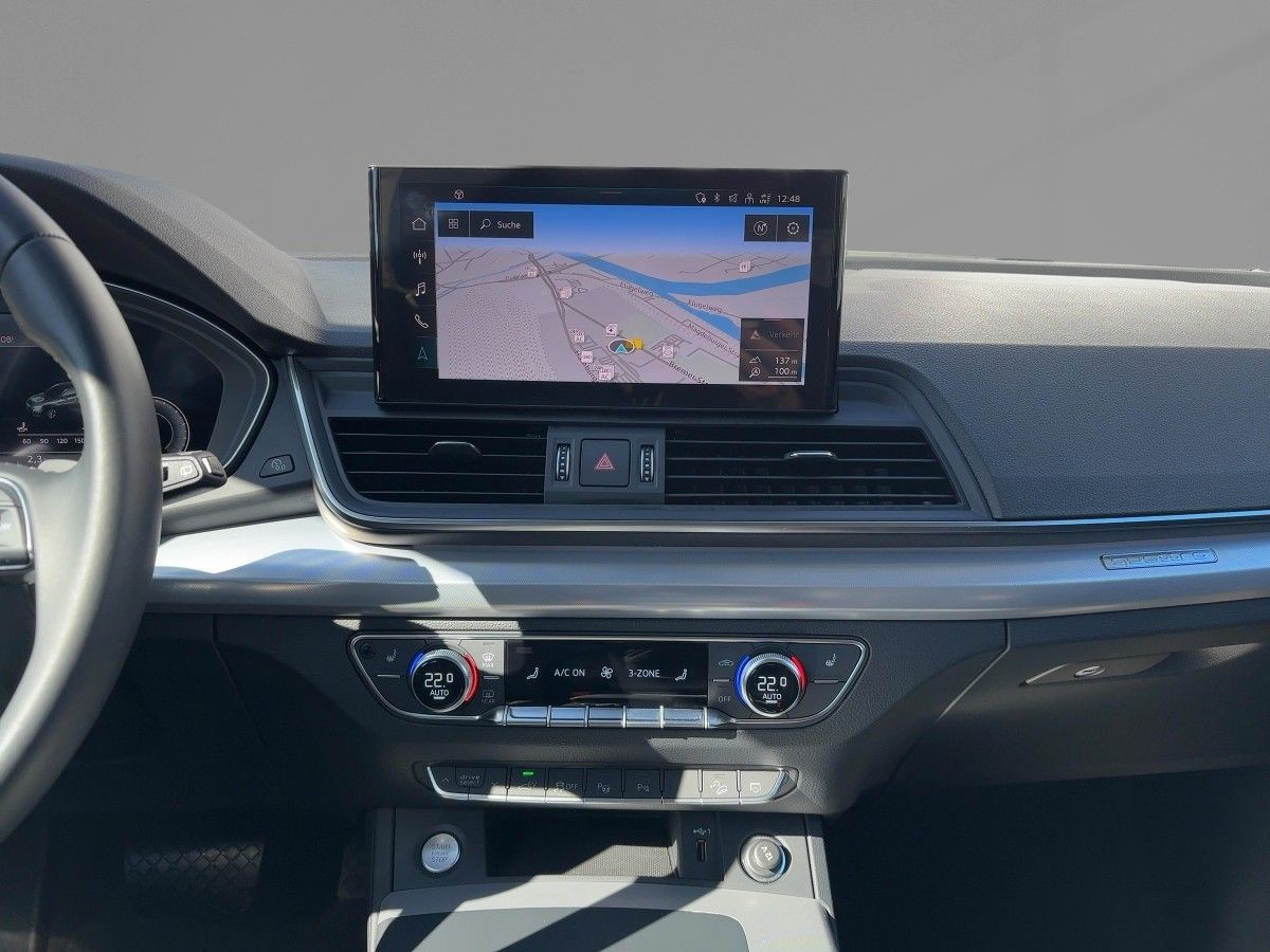 Audi Q5 TFSIe S line 55 quattro S tronic AHZV Head-up foto 10