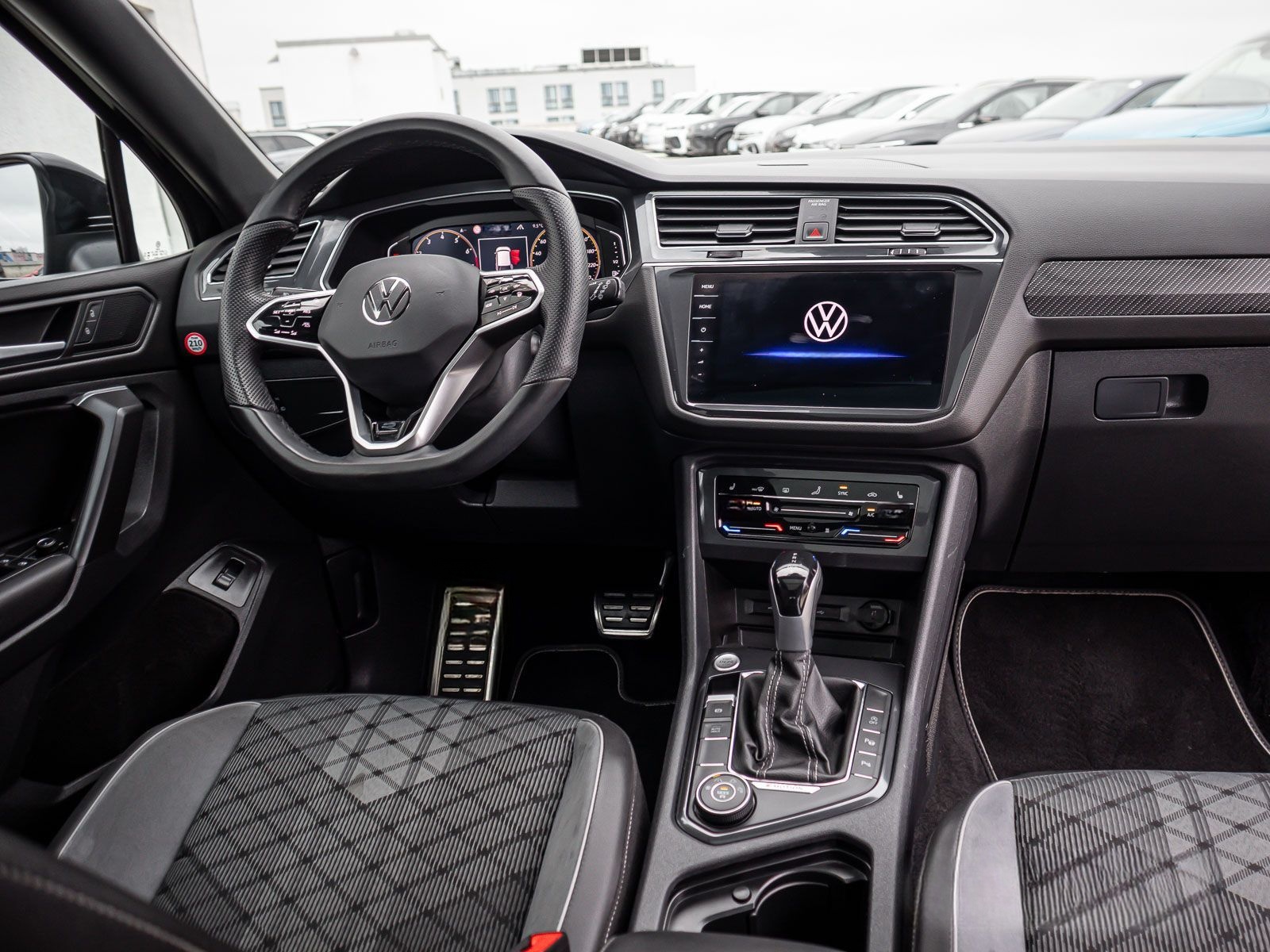 Volkswagen Tiguan Allspace 2.0 TSI R-Line 4motion BlackStyl foto 11