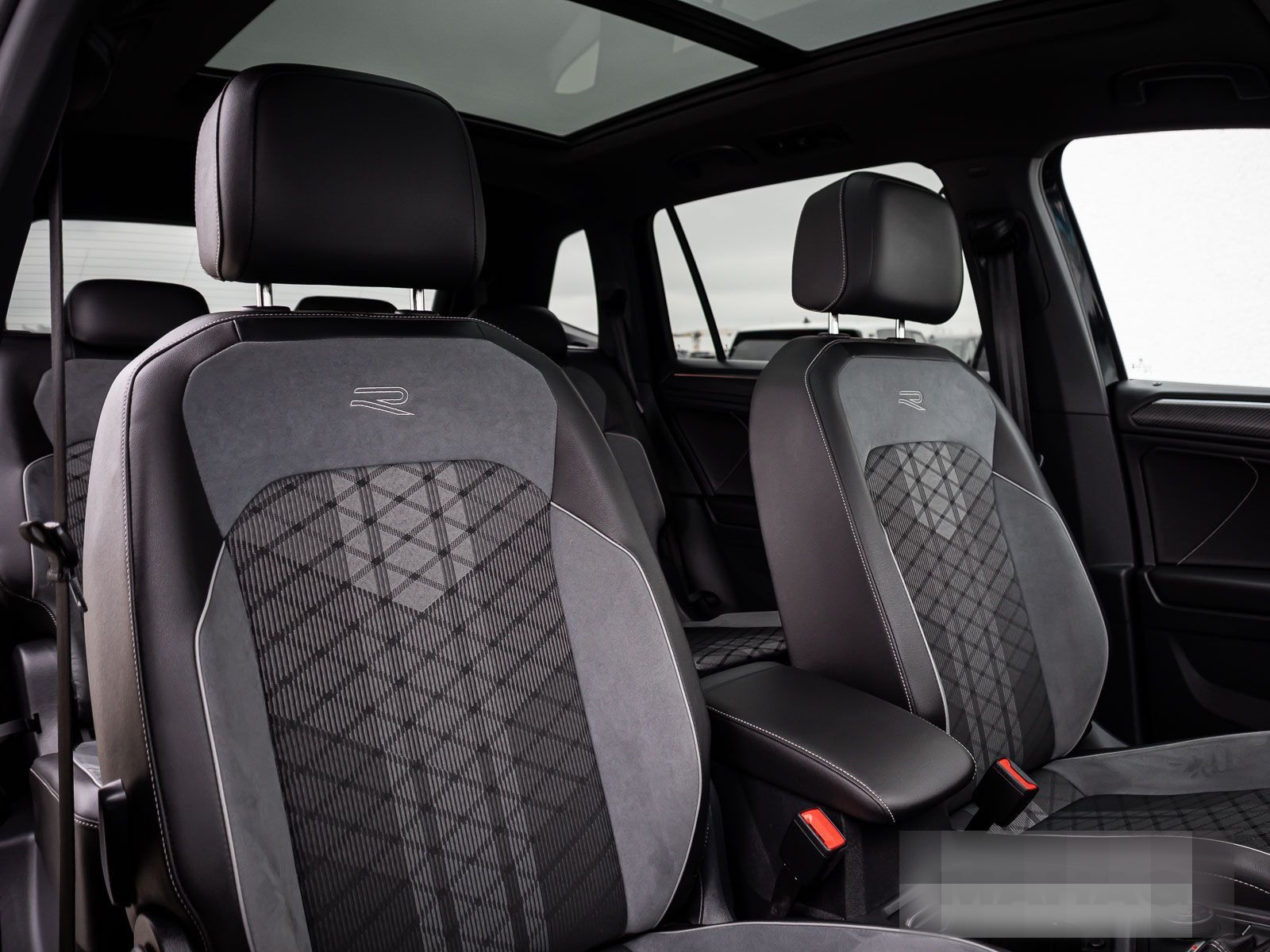 Volkswagen Tiguan Allspace 2.0 TSI R-Line 4motion BlackStyl foto 13