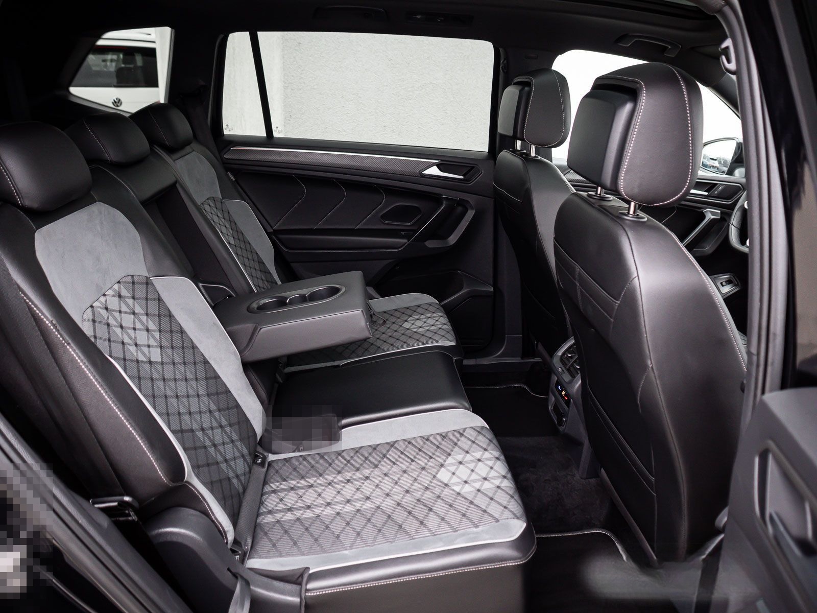 Volkswagen Tiguan Allspace 2.0 TSI R-Line 4motion BlackStyl foto 14