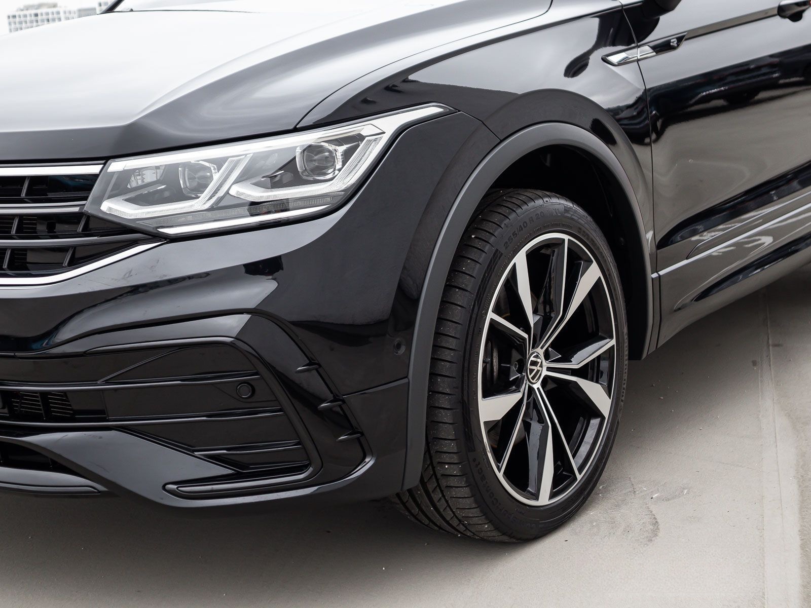 Volkswagen Tiguan Allspace 2.0 TSI R-Line 4motion BlackStyl foto 9