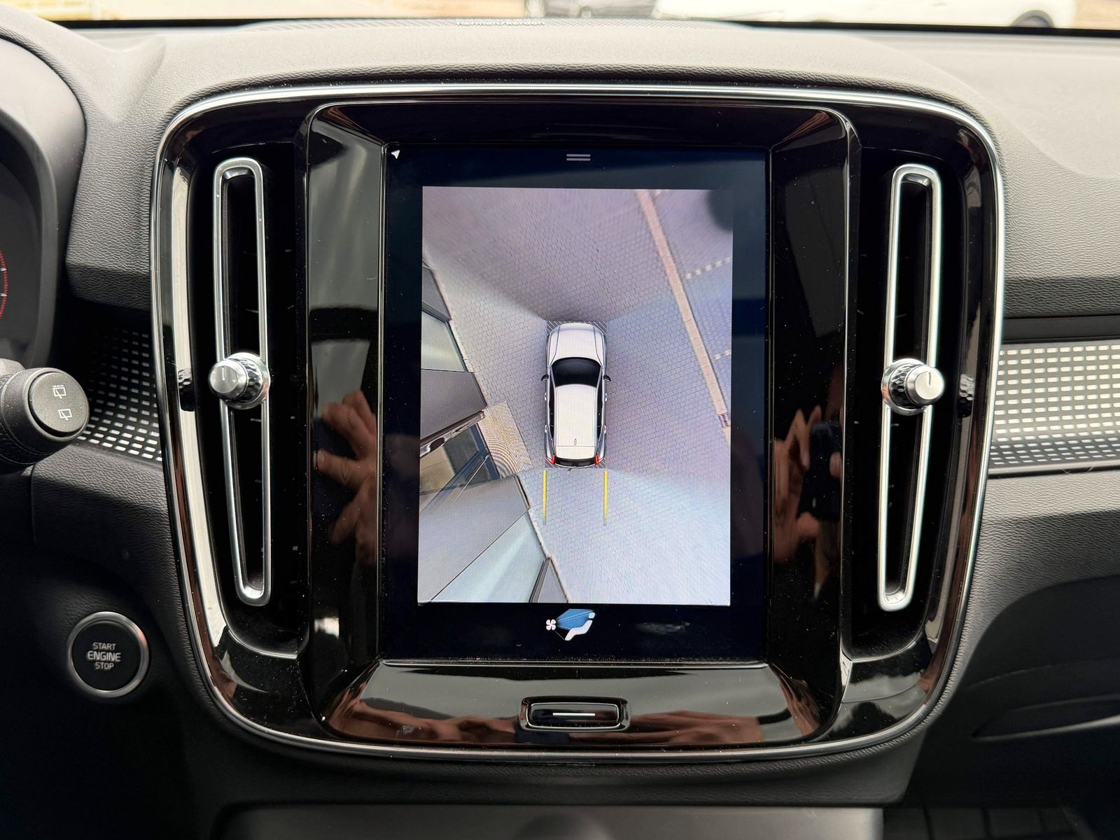 Volvo XC40 T5 R Design AWD NAVI/LED/AHK/360°/PANO foto 17