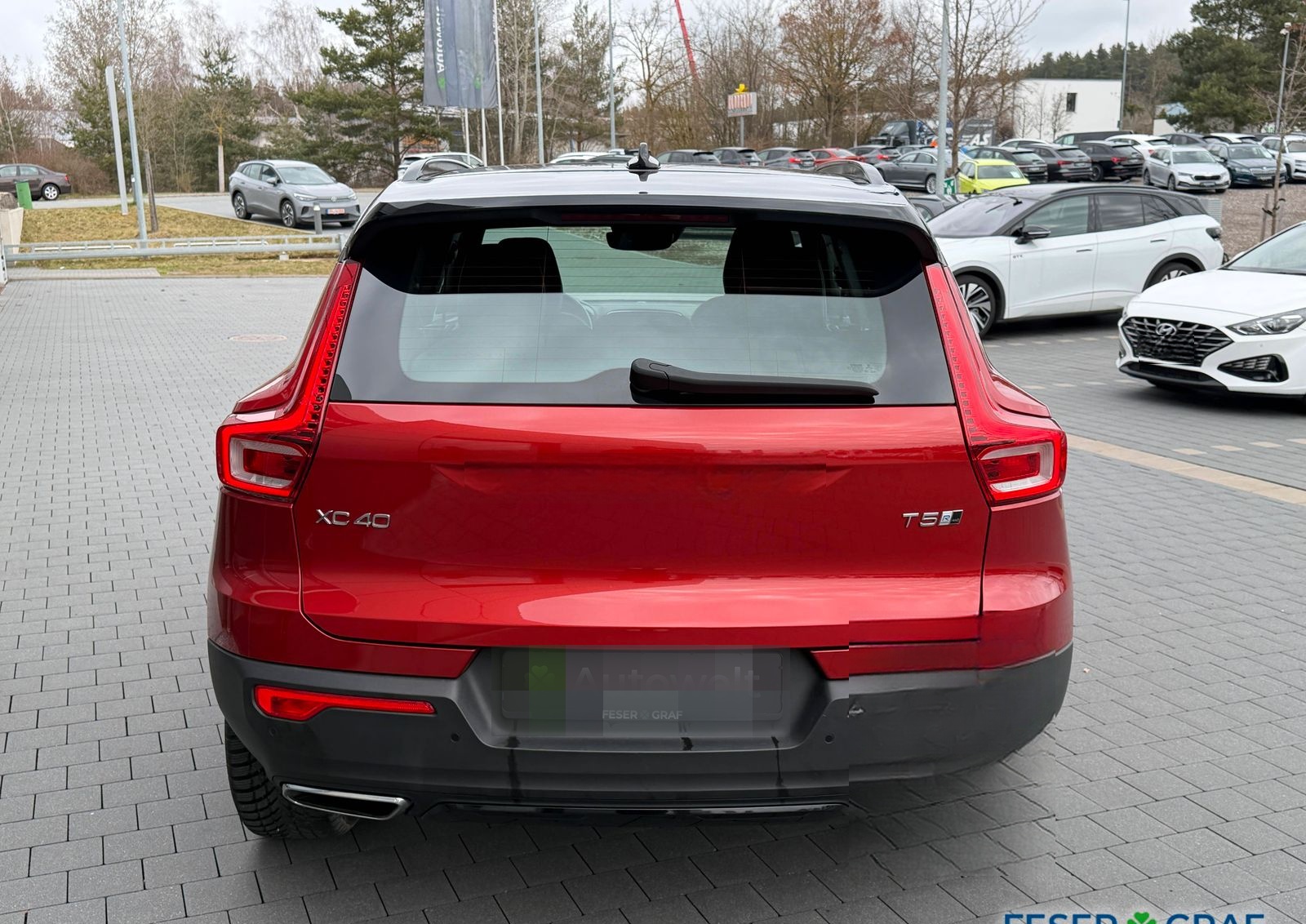 Volvo XC40 T5 R Design AWD NAVI/LED/AHK/360°/PANO foto 4