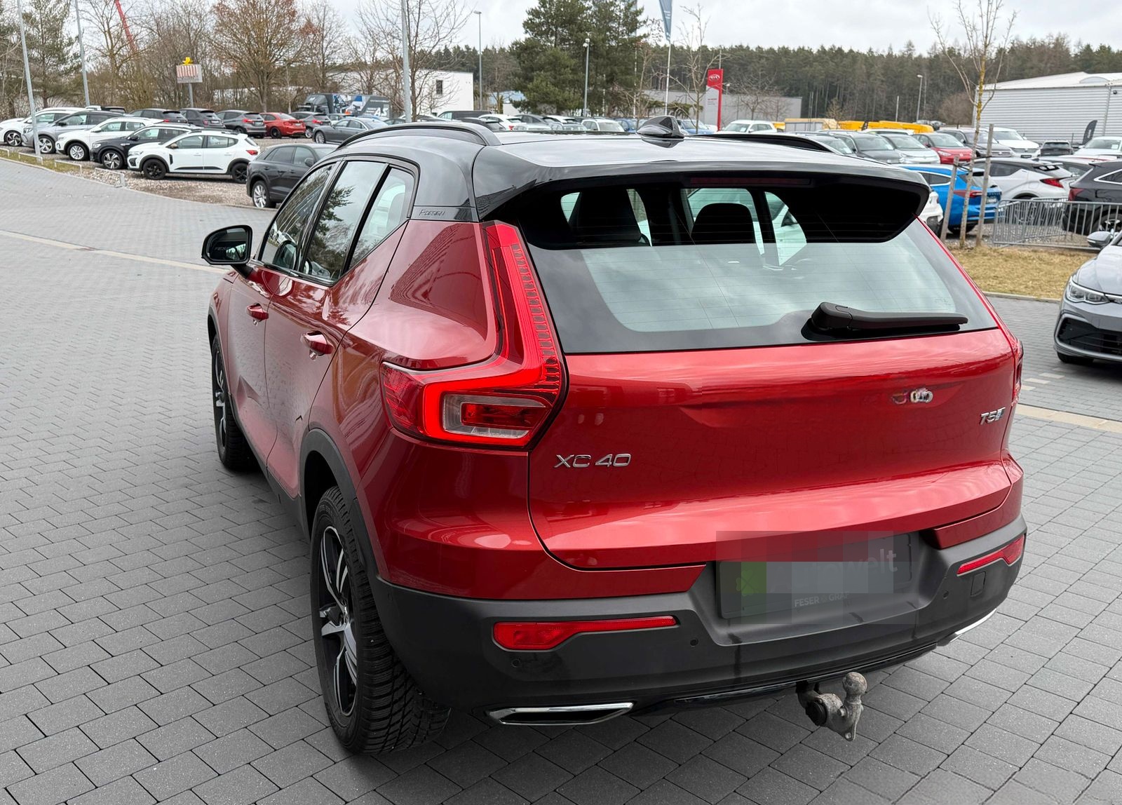 Volvo XC40 T5 R Design AWD NAVI/LED/AHK/360°/PANO foto 8