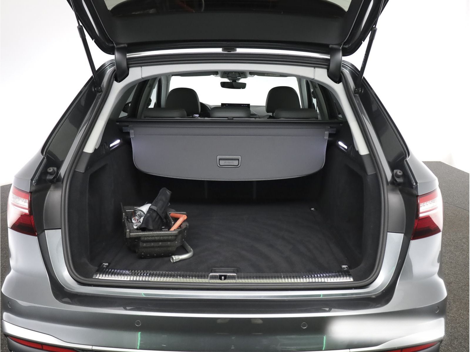Audi A4 Avant 35 TDI S tronic S line Navi+/LED foto 25