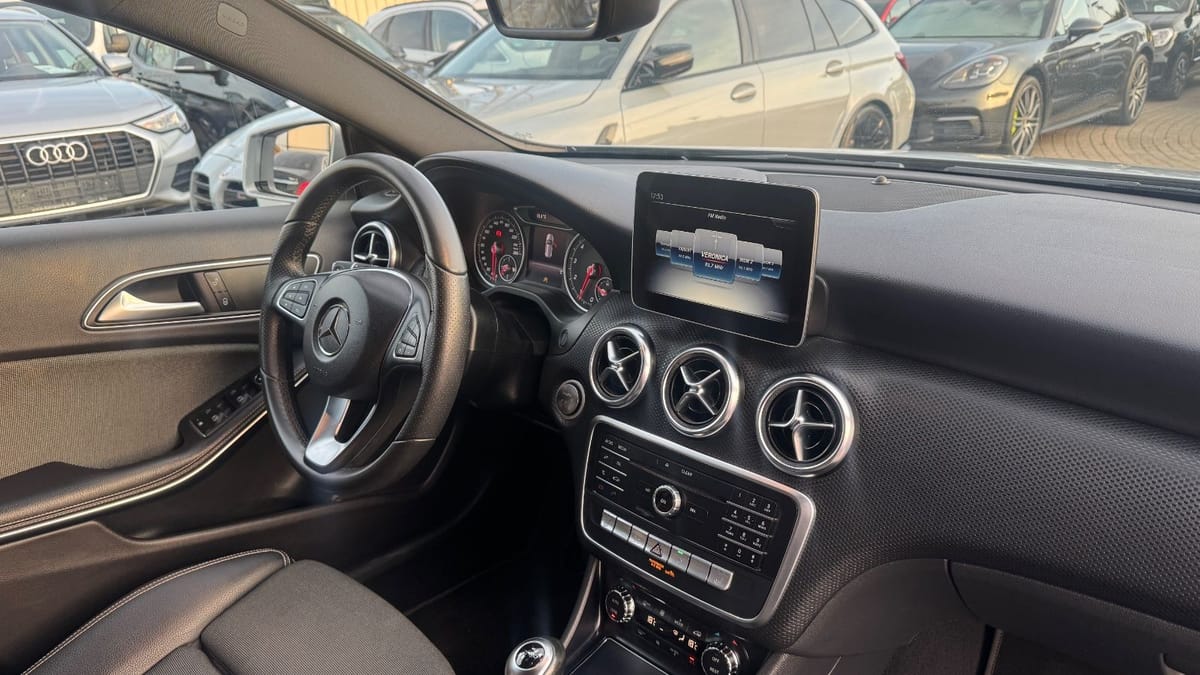 Mercedes-Benz A 180 AMG-Line | 2.HAND| 59.590KM | LED | KAMERA foto 13