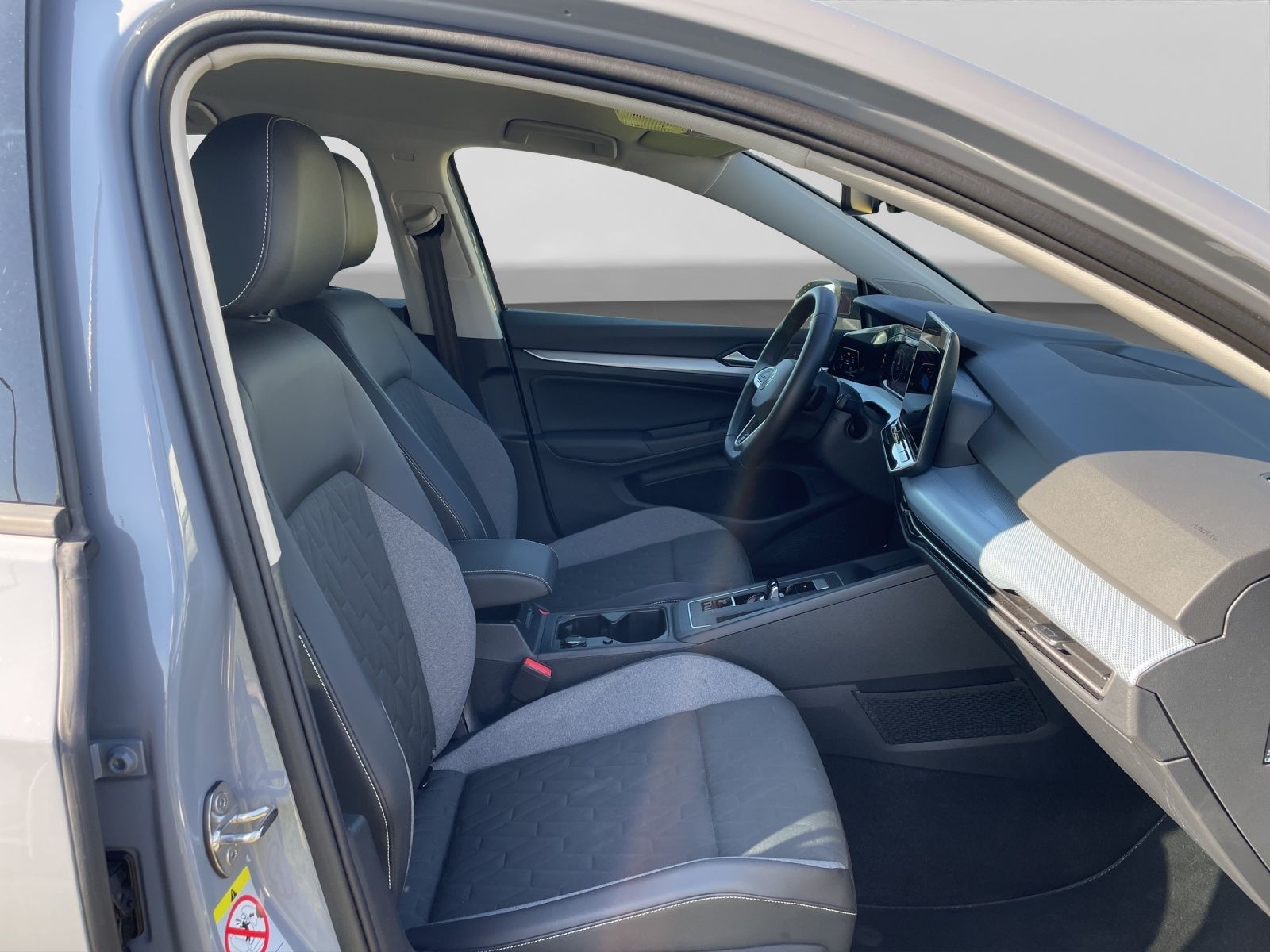 Volkswagen Golf 2.0 TDI DSG GOAL LED+ AHK KAMERA ASSIST foto 4