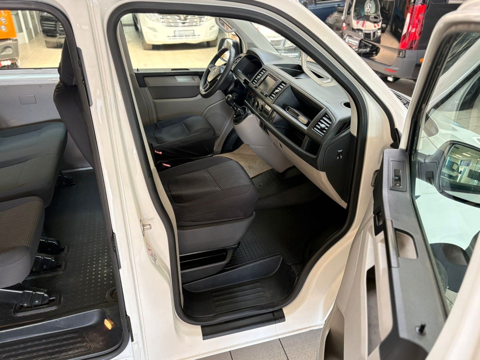 Volkswagen T6 Transporter/Fenster-Bus/Mixto 5-Sitzer/Lang/ foto 17