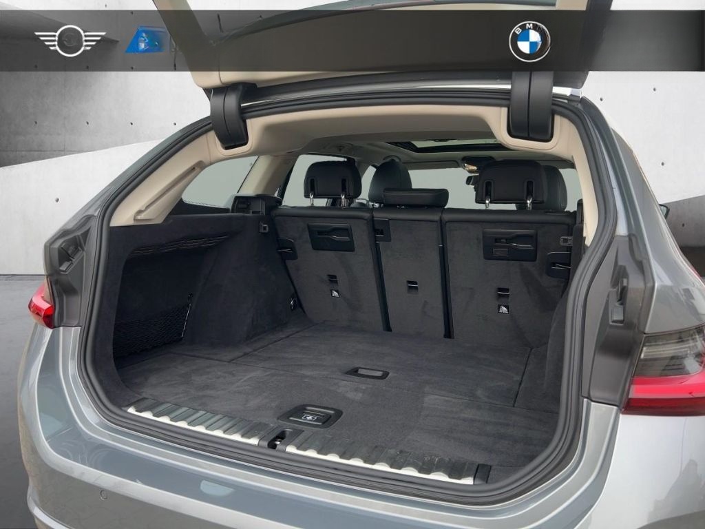 BMW 320 d Touring HUD Pano ACC Adap-LED RFK HiFi foto 6