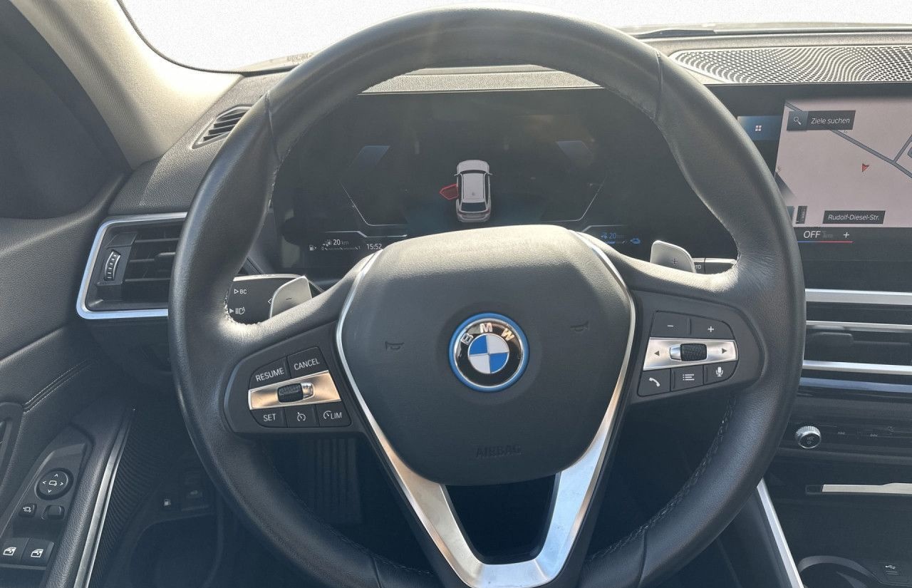 BMW 330e Touring HUD SpoSi Alarm SHZ Klima LED DAB foto 14