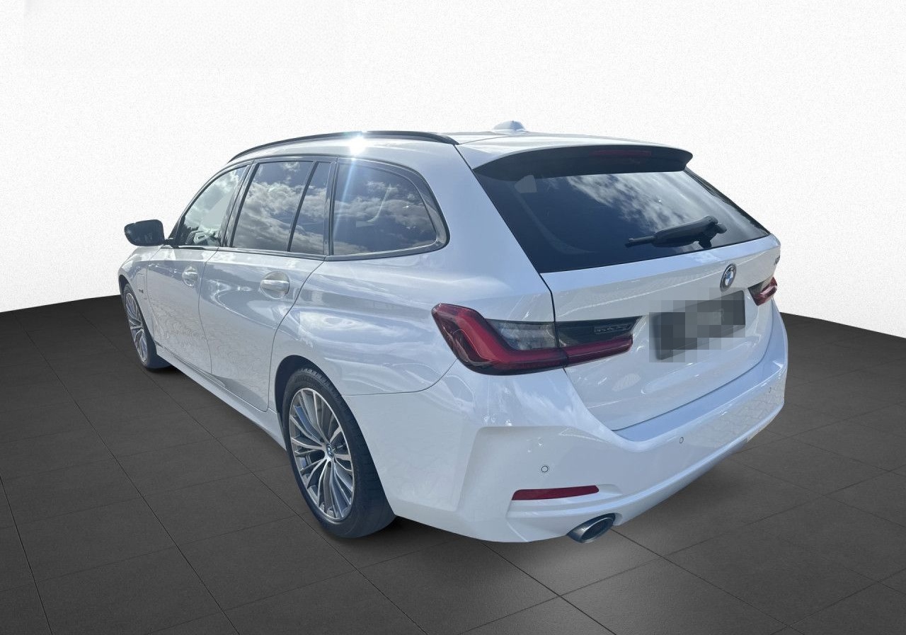 BMW 330e Touring HUD SpoSi Alarm SHZ Klima LED DAB foto 6