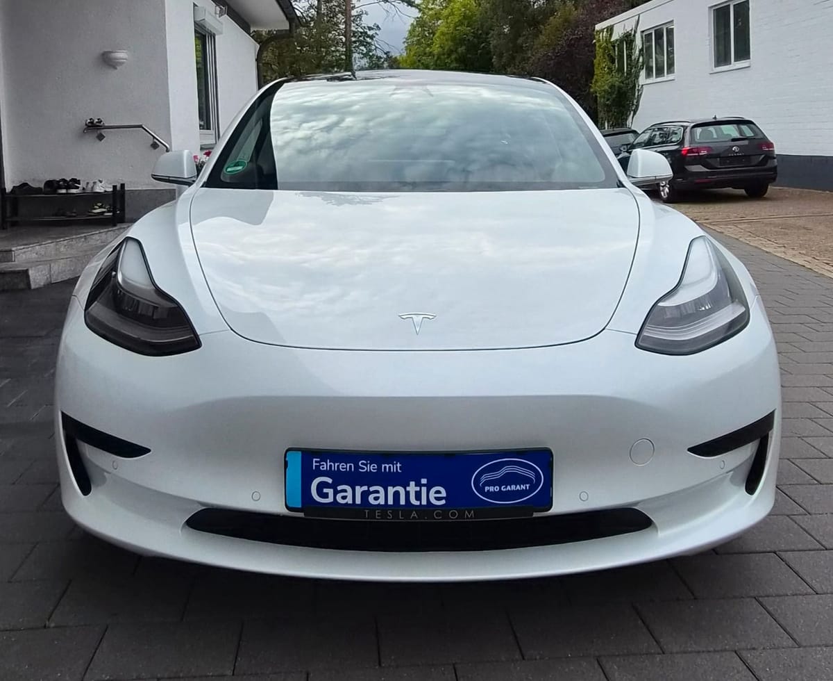 Tesla Model 3 Standard Range Plus RWD foto 2