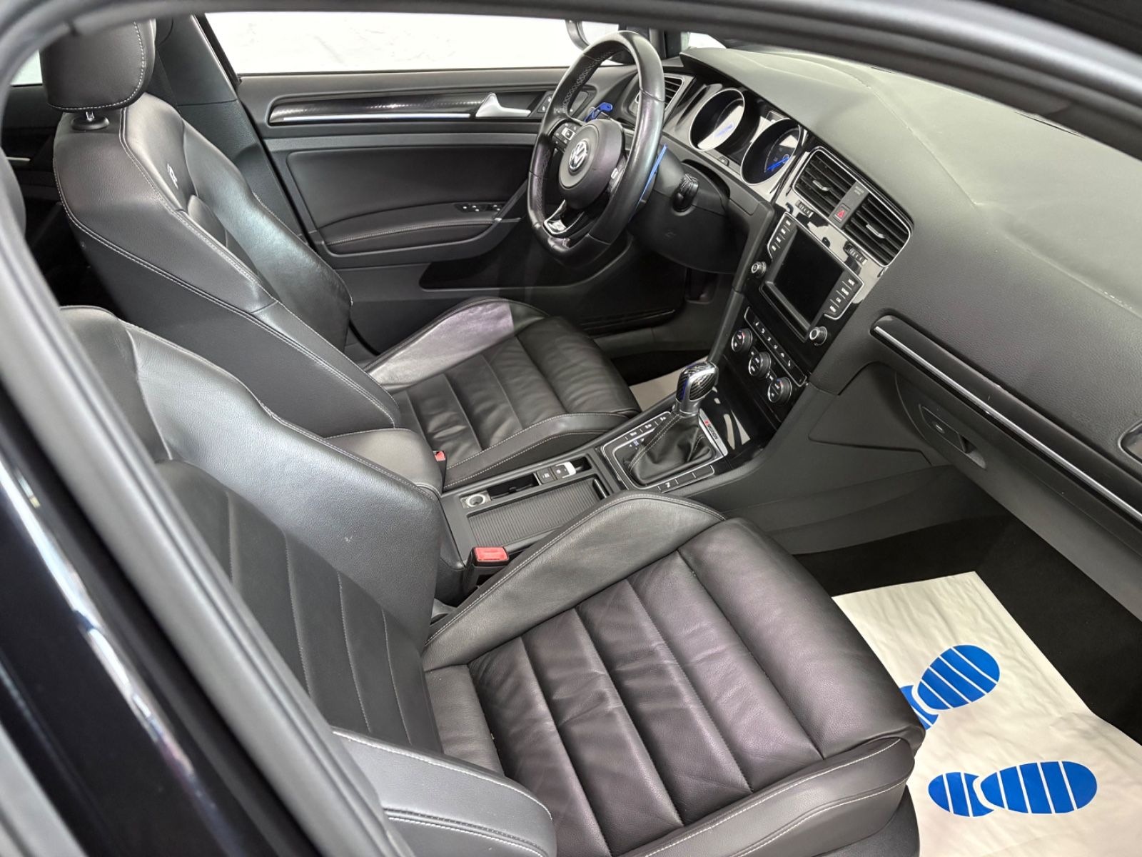Volkswagen Golf DSG 4M.  -R- / Pano/Leder/Keyless/Vollausst foto 13