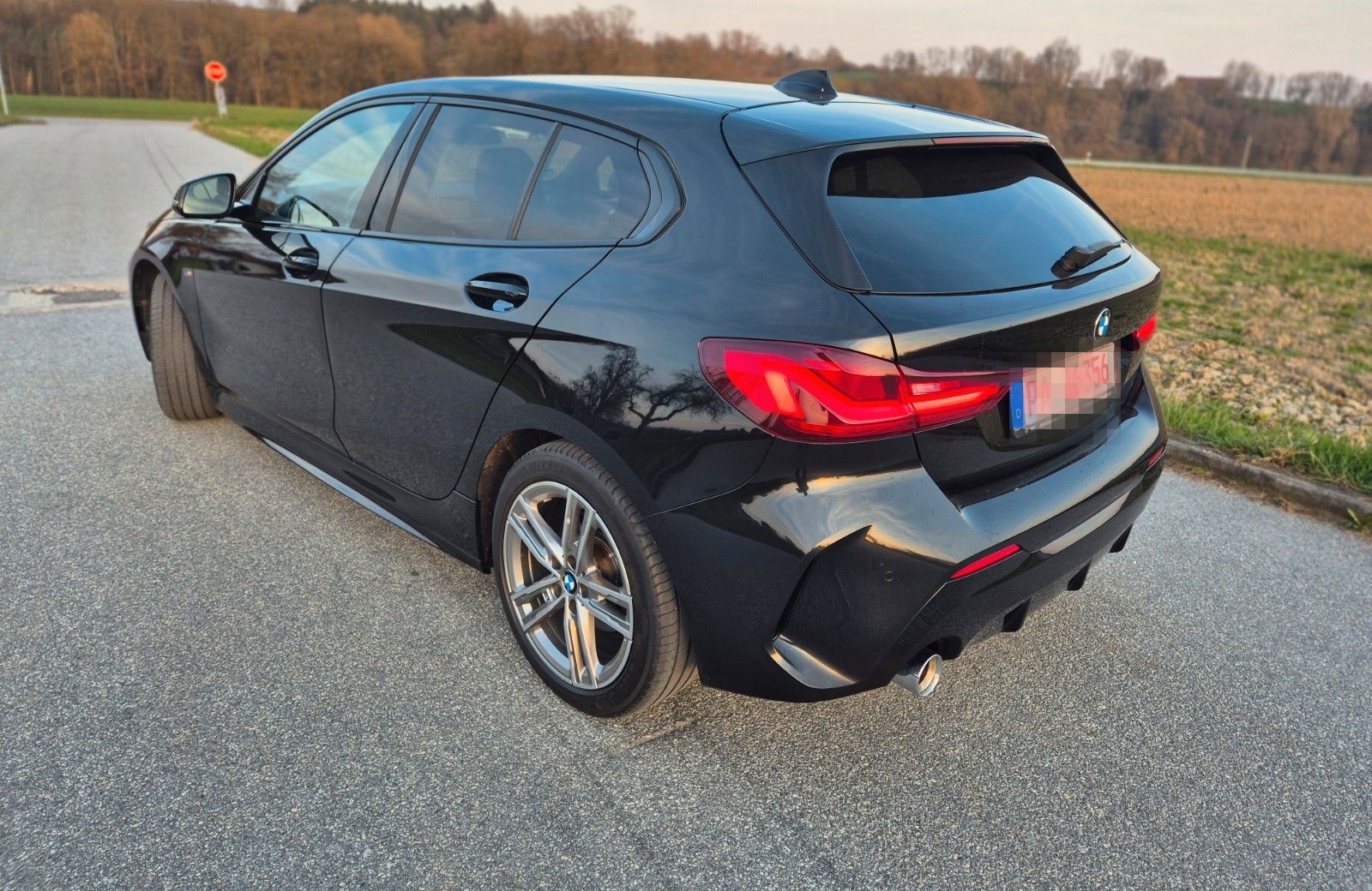 BMW 118 i Automatik*M Sport*Navi*AHK*Lenkradheizung* foto 3