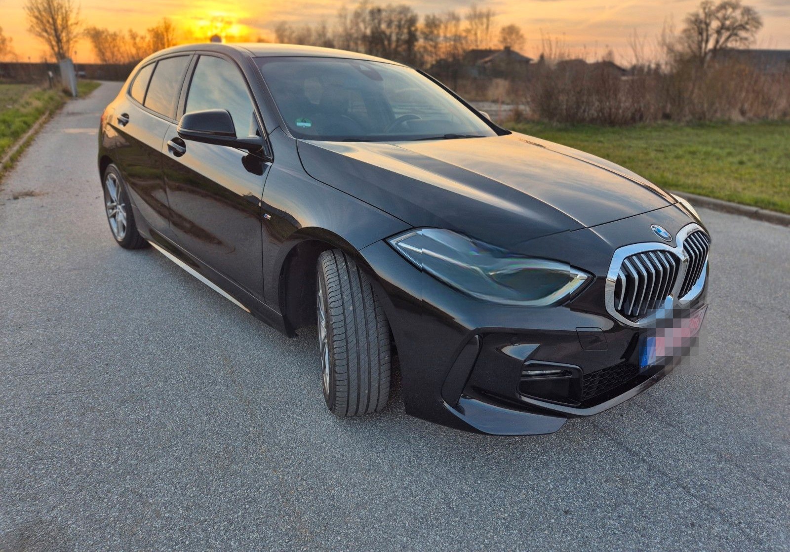 BMW 118 i Automatik*M Sport*Navi*AHK*Lenkradheizung* foto 7