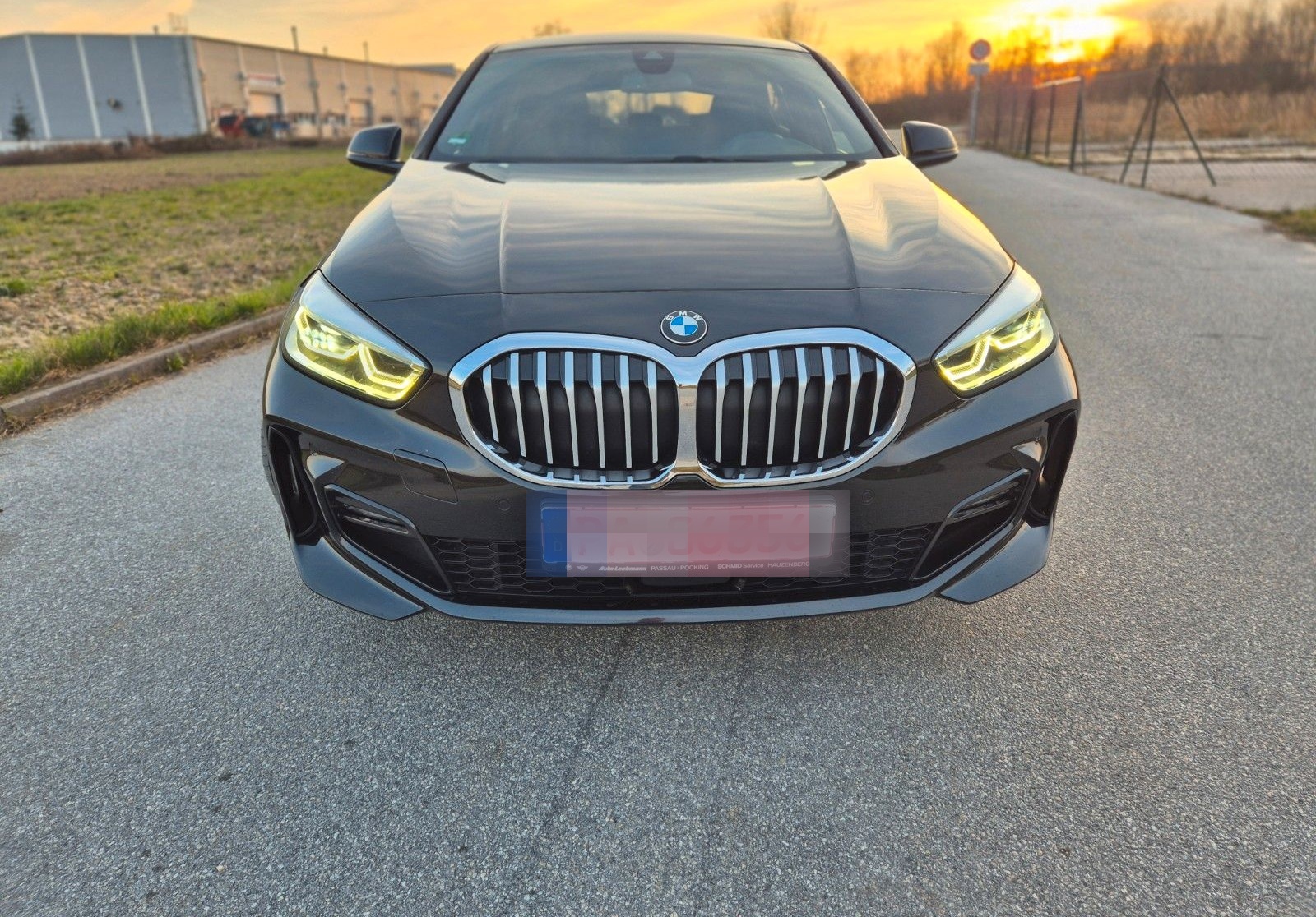 BMW 118 i Automatik*M Sport*Navi*AHK*Lenkradheizung* foto 8