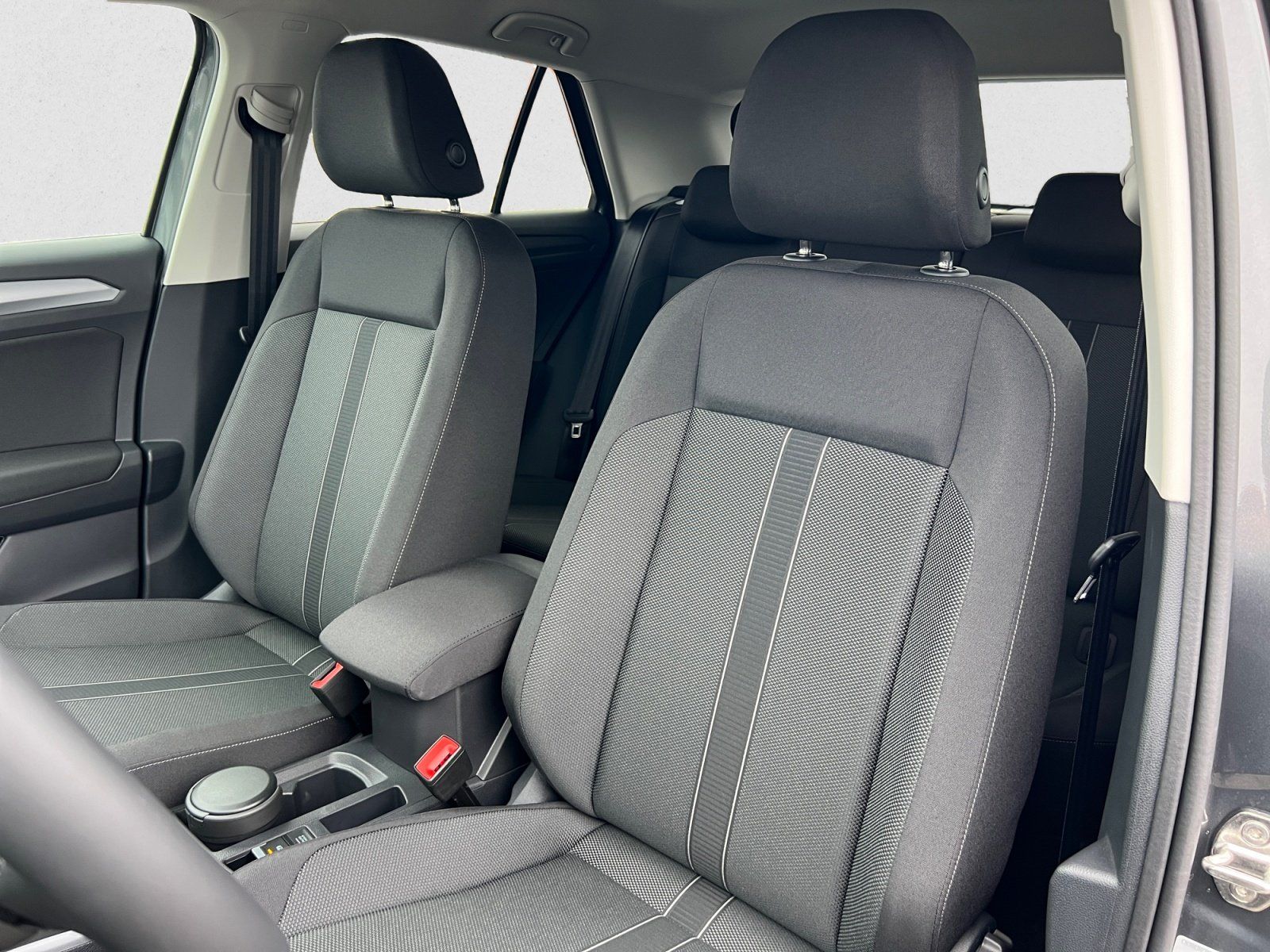 Volkswagen T-Roc Life TSI DSG|KAMERA|ACC|WINTERPAKET|APP-C. foto 9