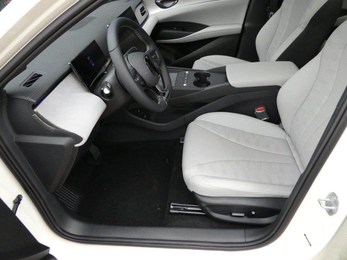 BYD Seal 6 DM-I Touring Comfort *Privacy*Pano*Leder* foto 7