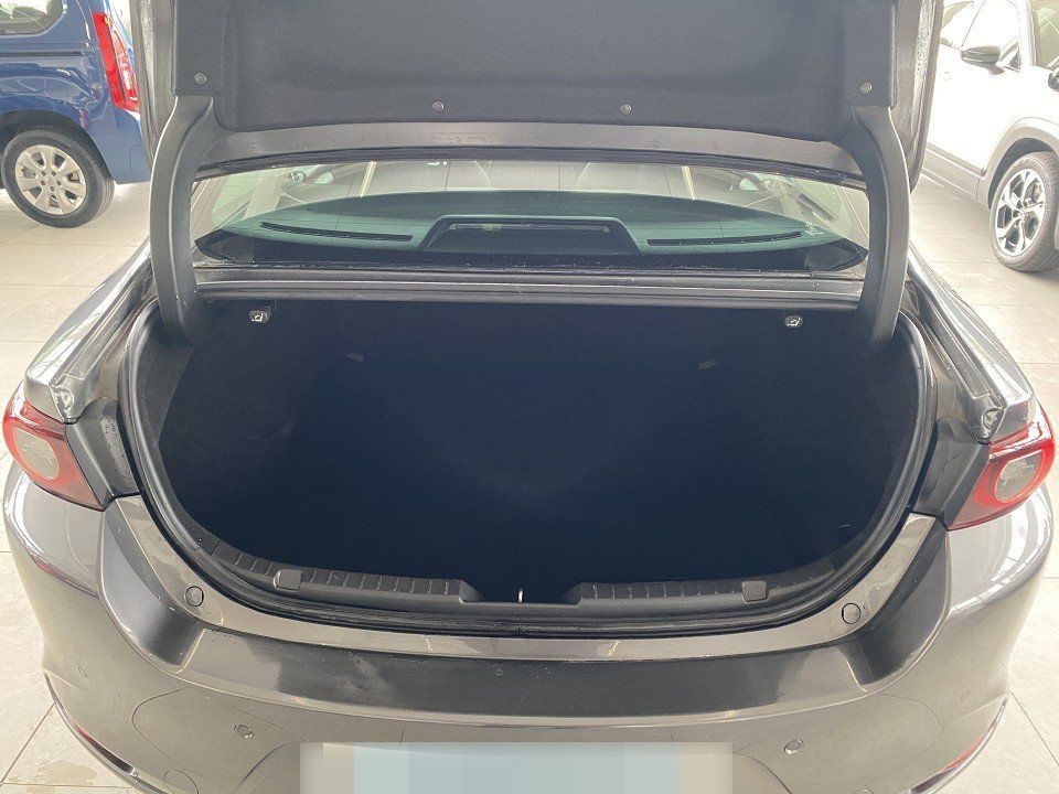 Mazda 3 4-Türer 2.5 Exclusive-Line AUTOMATK Bose, 360° foto 7
