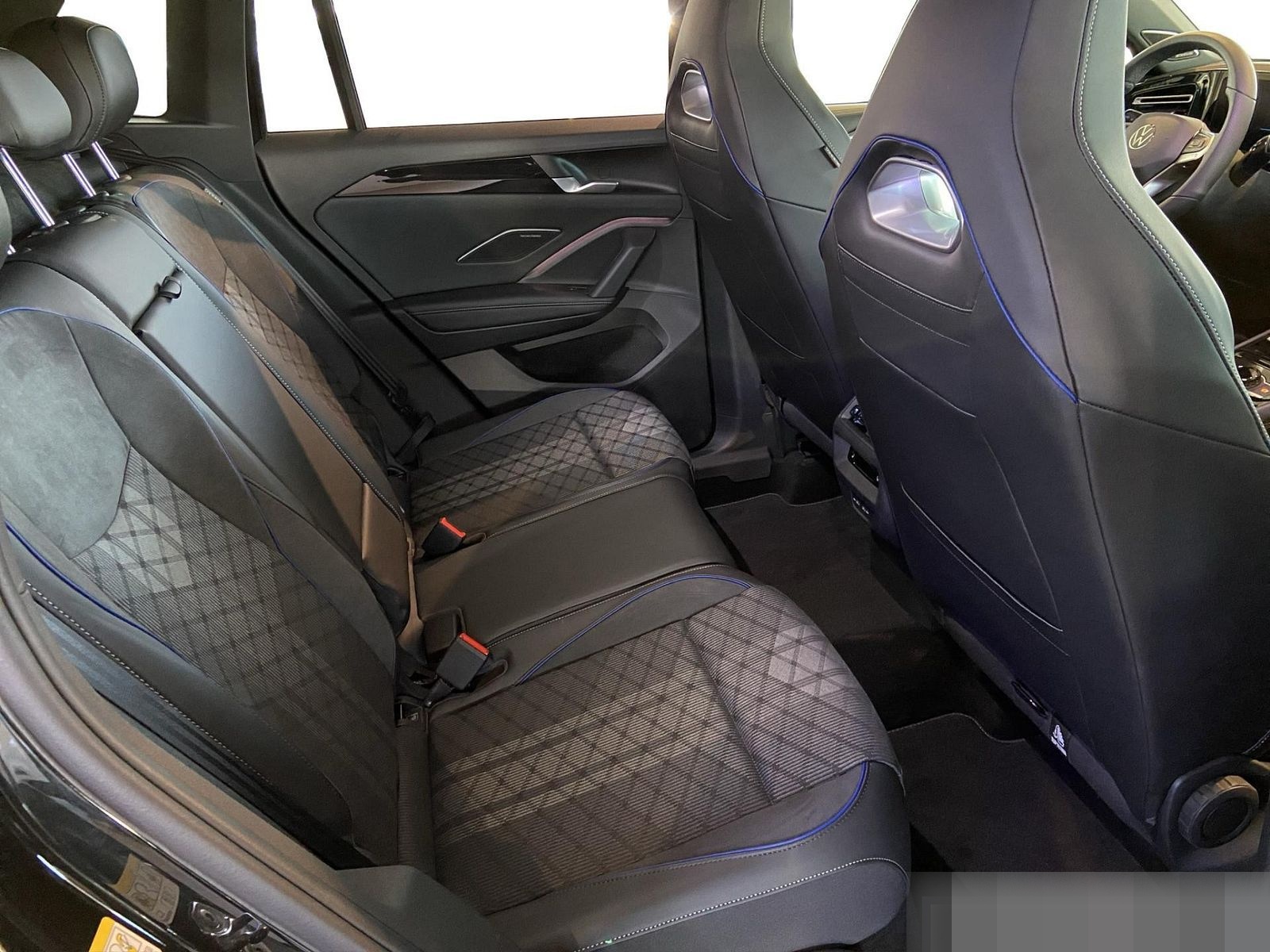 Volkswagen Tiguan R-Line 1.5 TSI eHybrid 130 kW / 85 kW LED foto 11