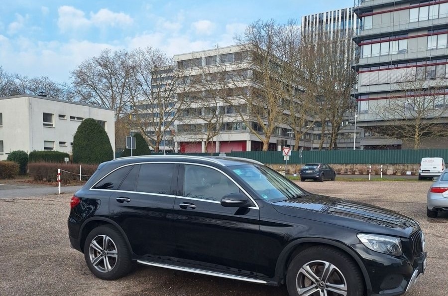 Mercedes-Benz GLC 220 d 4MATIC Autom. - foto 2